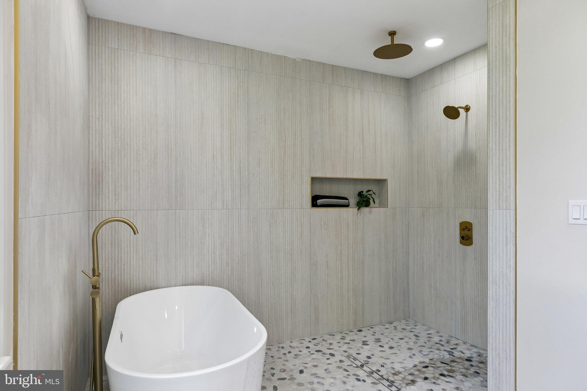 PASSYUNK SQUARE - Residential