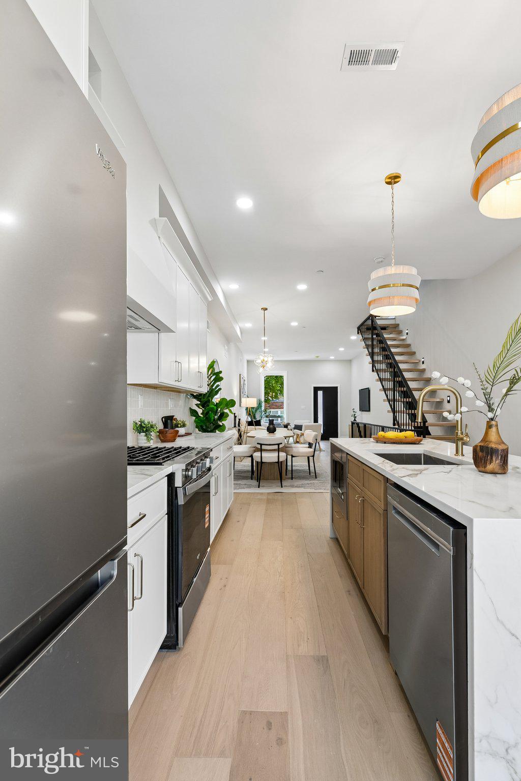 PASSYUNK SQUARE - Residential