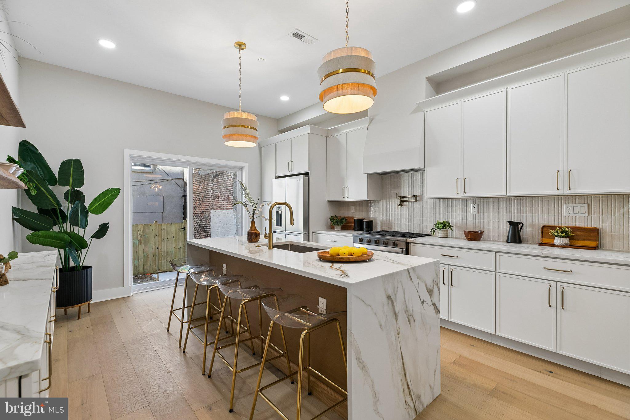 PASSYUNK SQUARE - Residential
