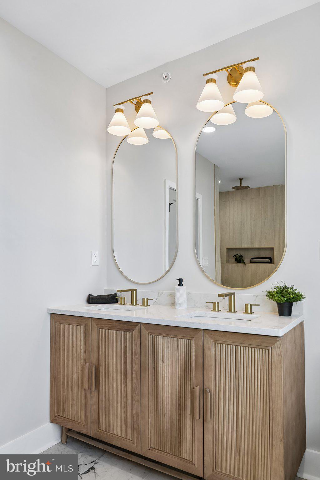 PASSYUNK SQUARE - Residential