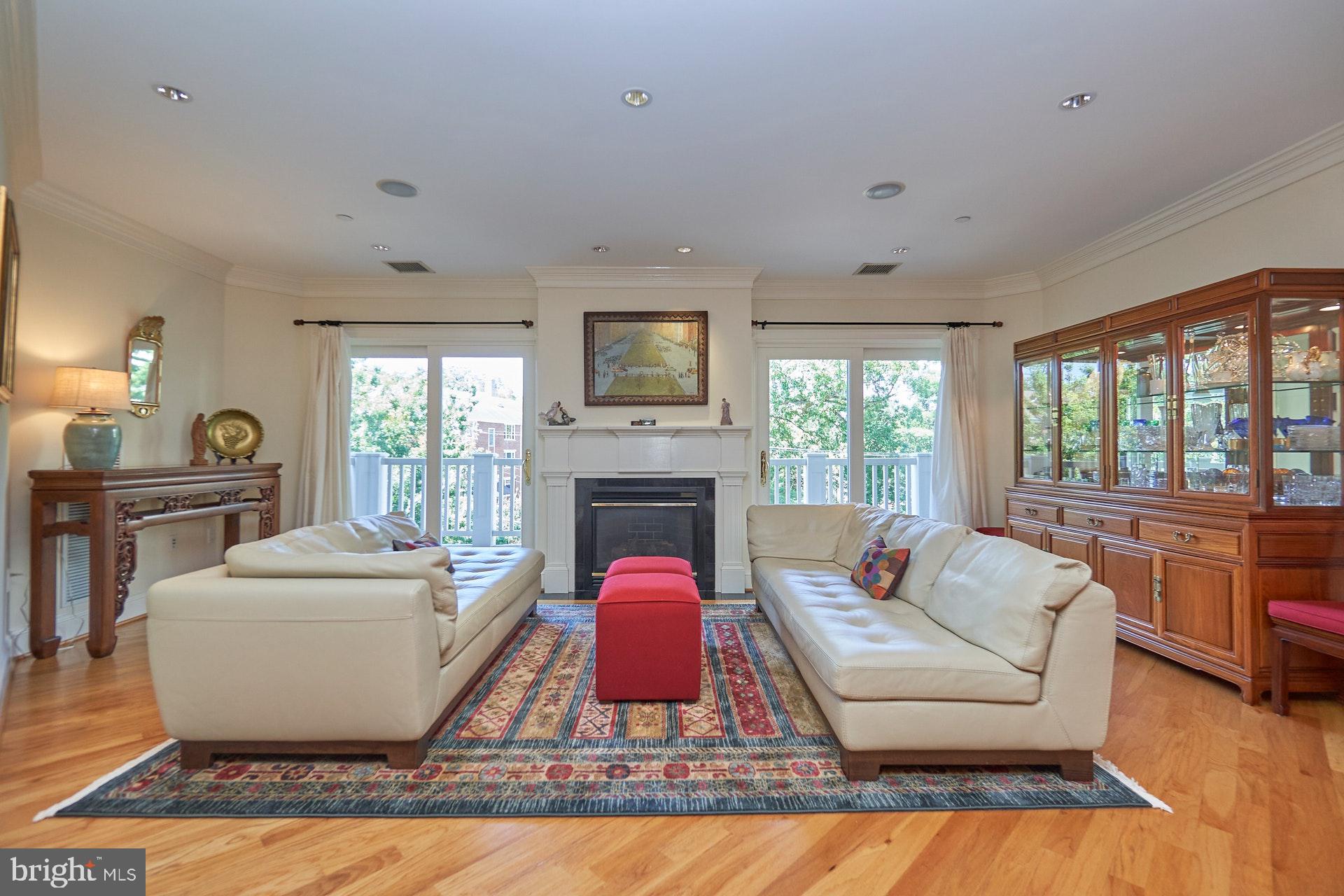 MEMORIAL PARK - Residential