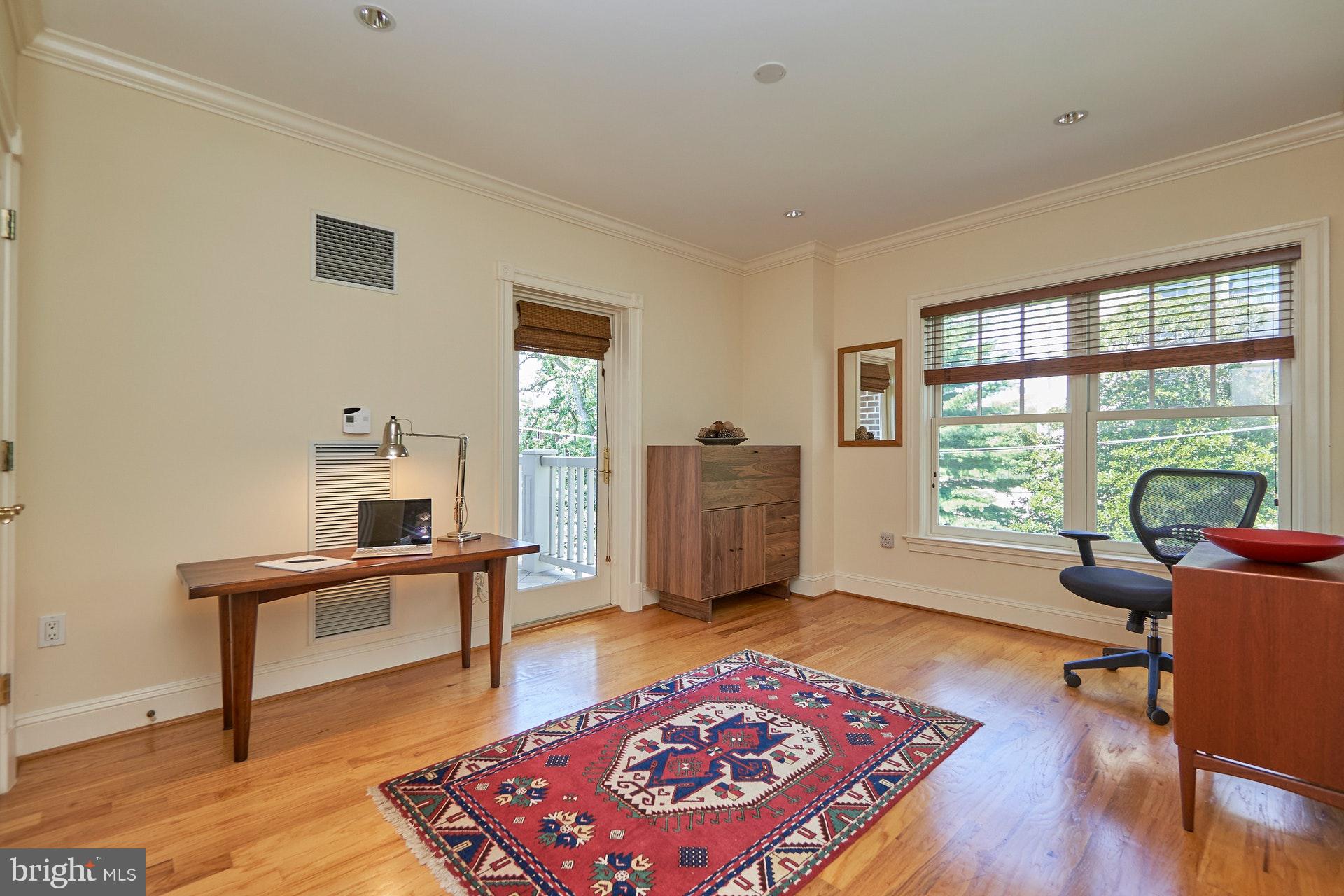 MEMORIAL PARK - Residential