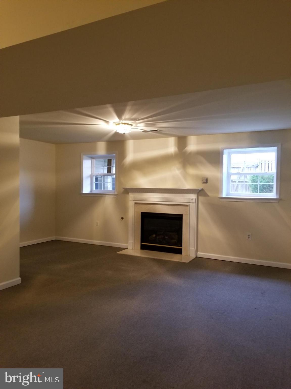 COUNTY GREEN - Residential Lease