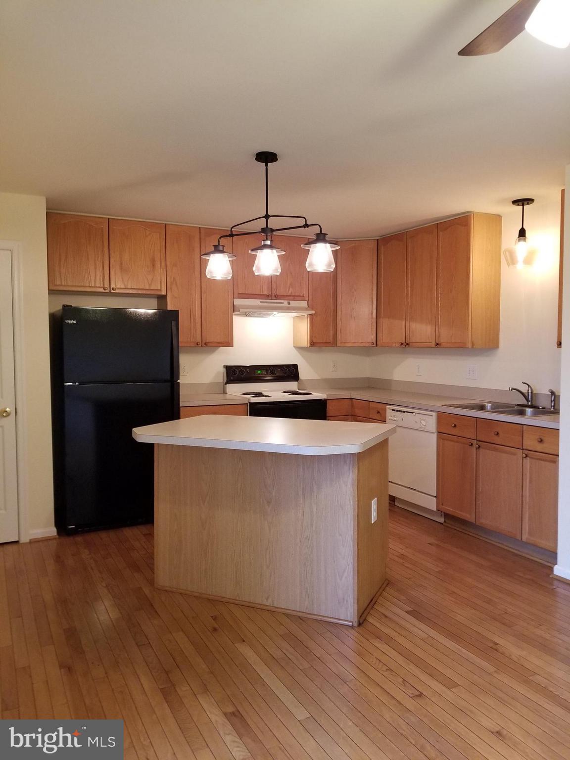 COUNTY GREEN - Residential Lease