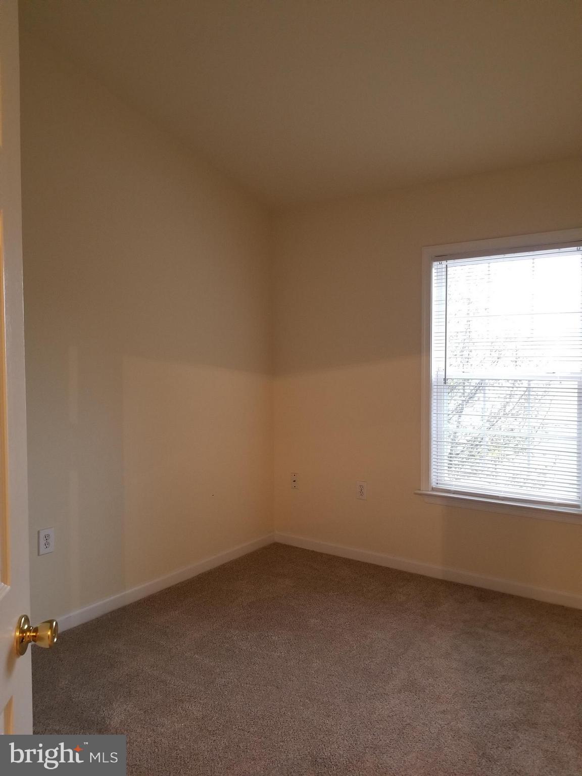 COUNTY GREEN - Residential Lease