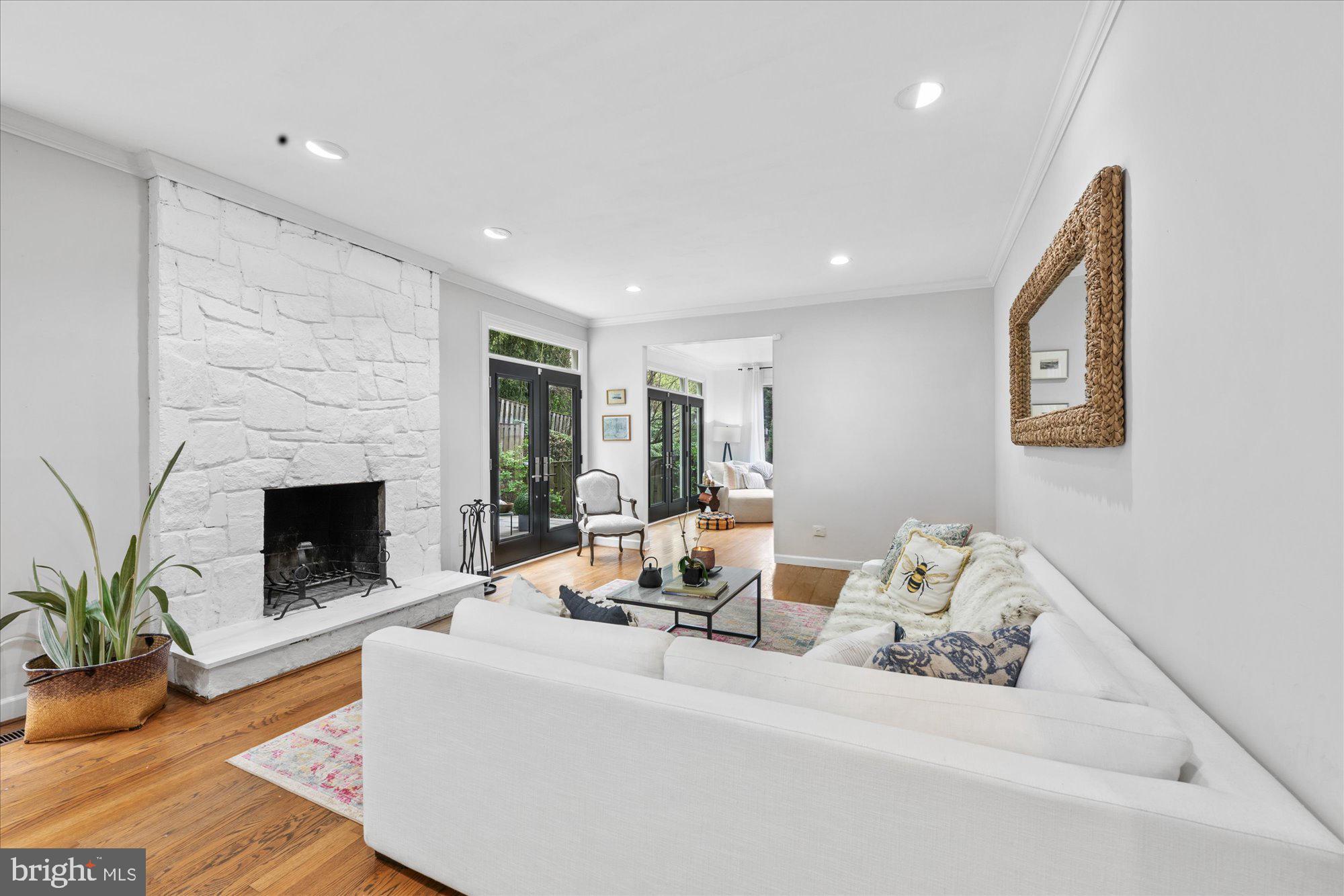 LOCUST RIDGE - Residential