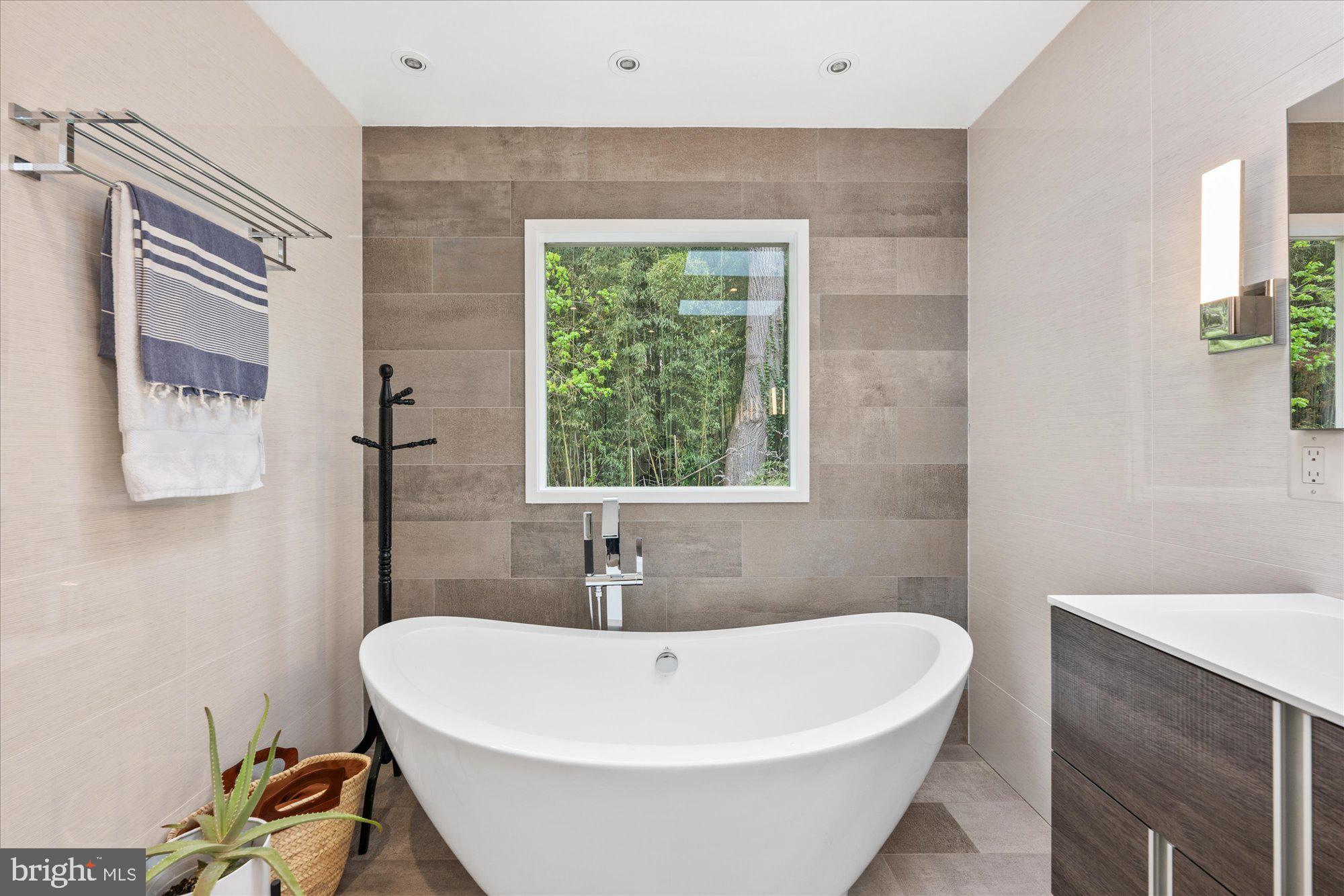 LOCUST RIDGE - Residential