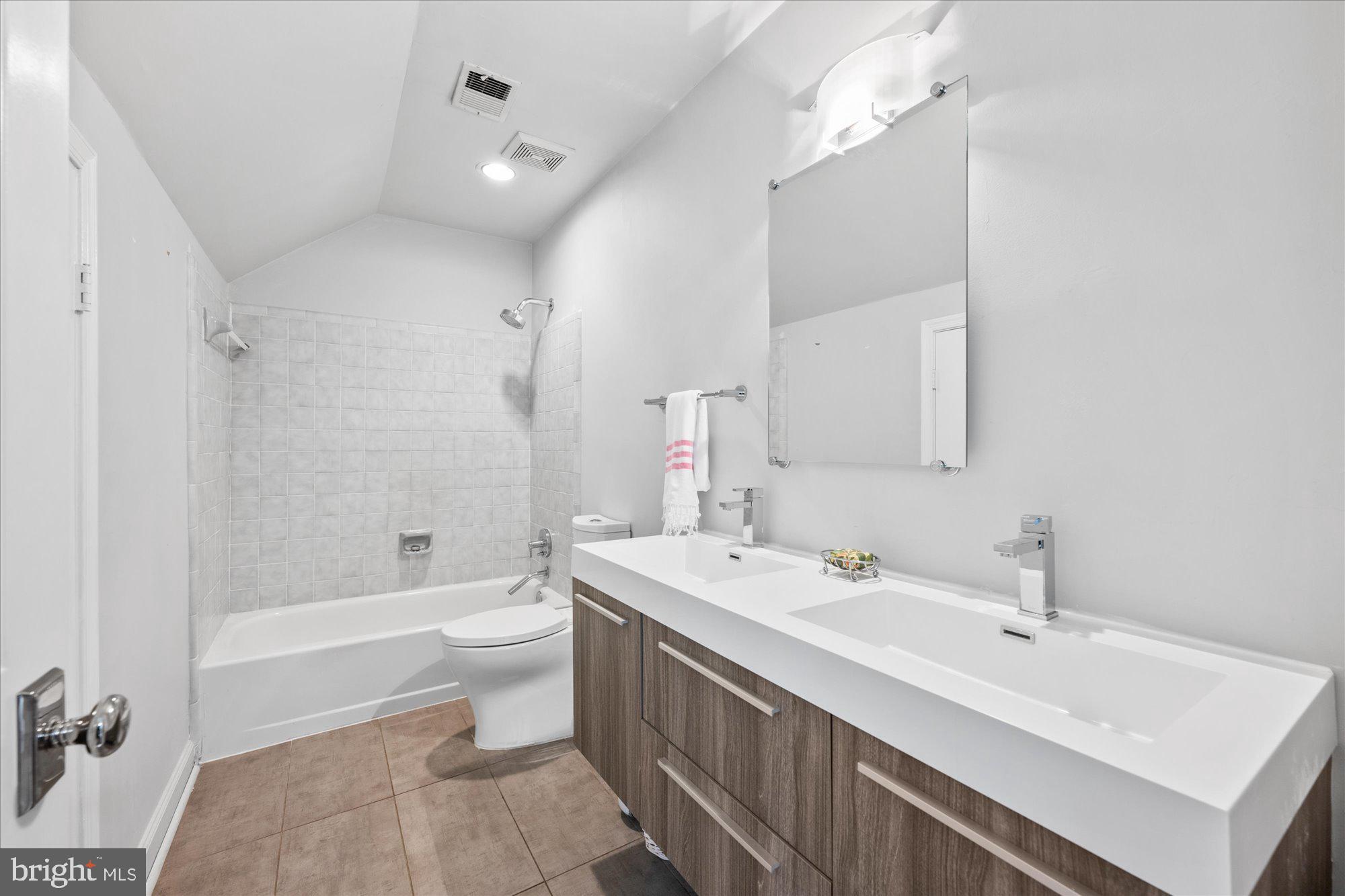 LOCUST RIDGE - Residential