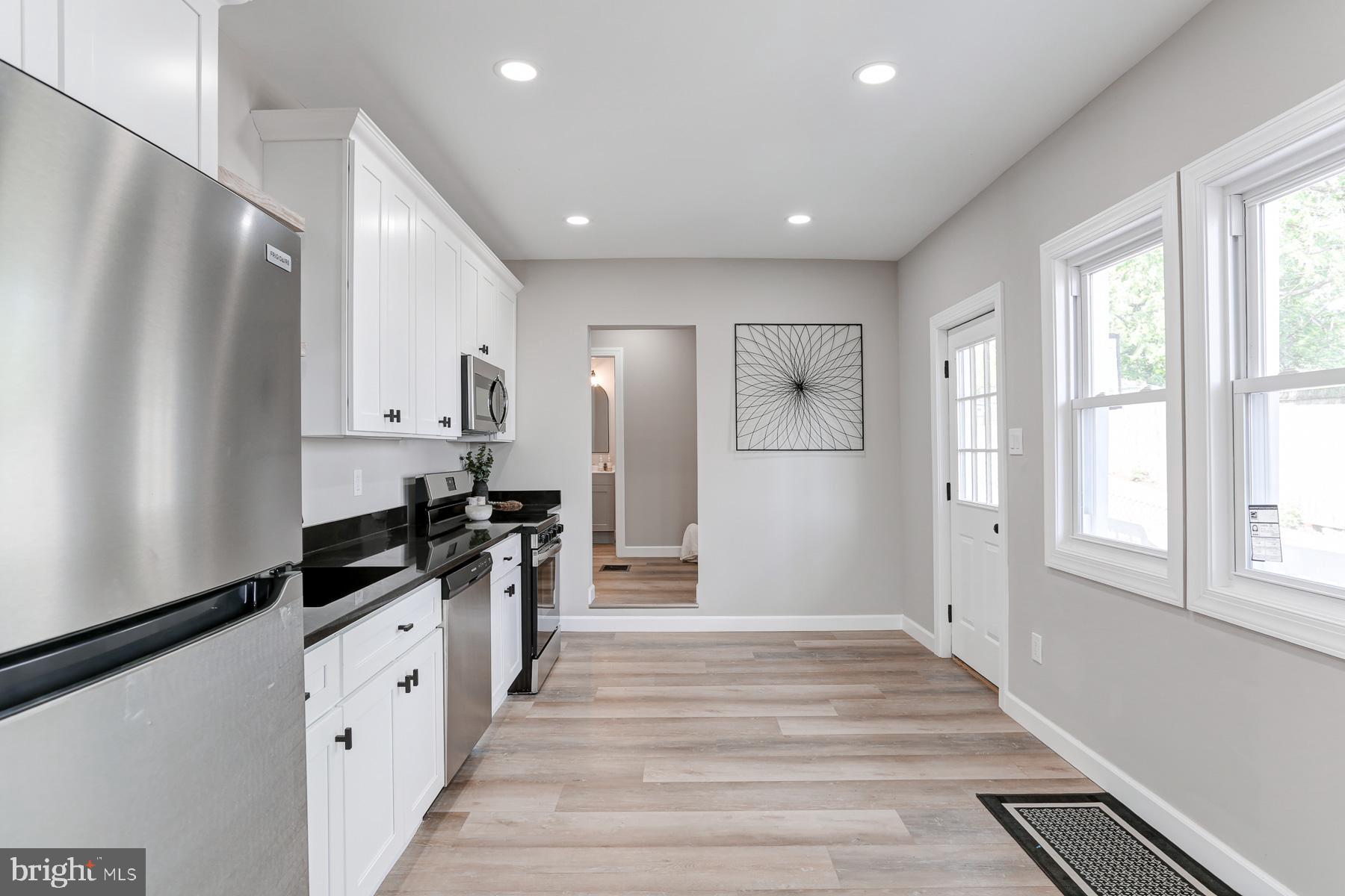 157 S 4TH STREET
