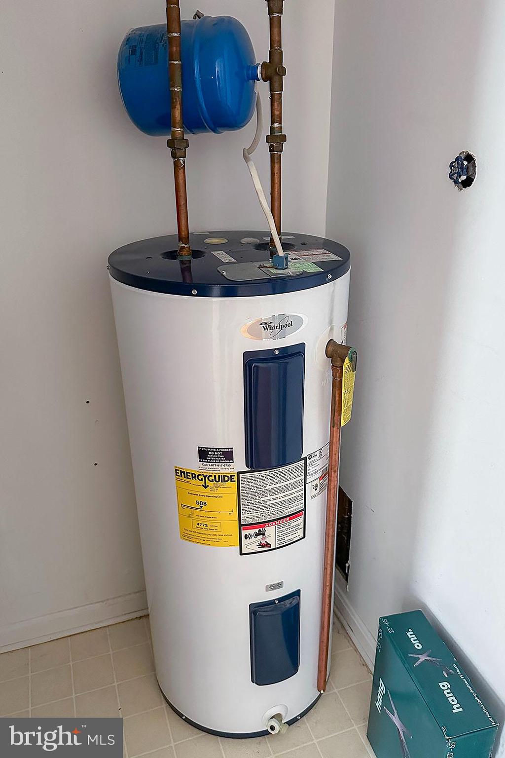 LIMESTONE COURT - Residential Lease