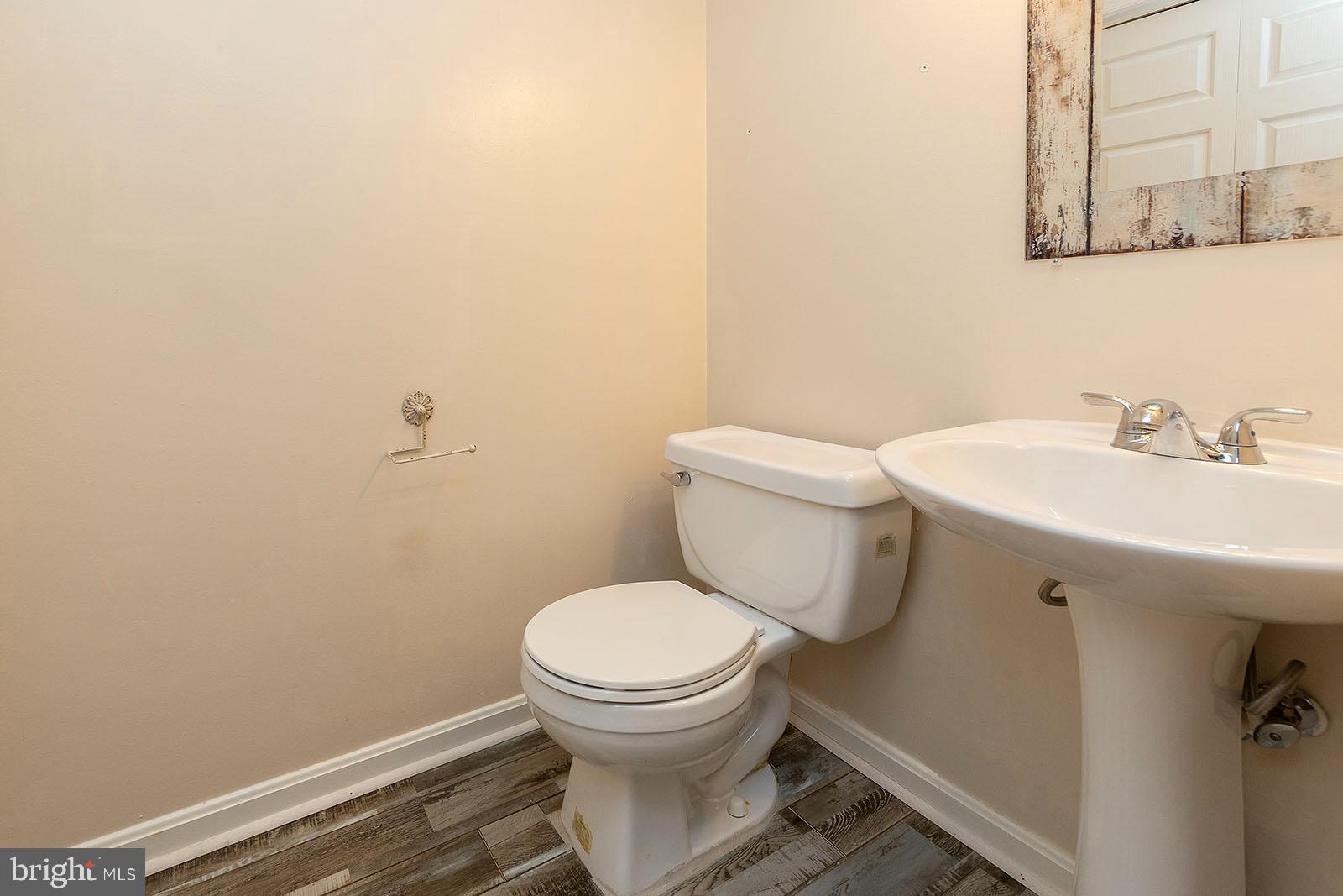 LIMESTONE COURT - Residential Lease