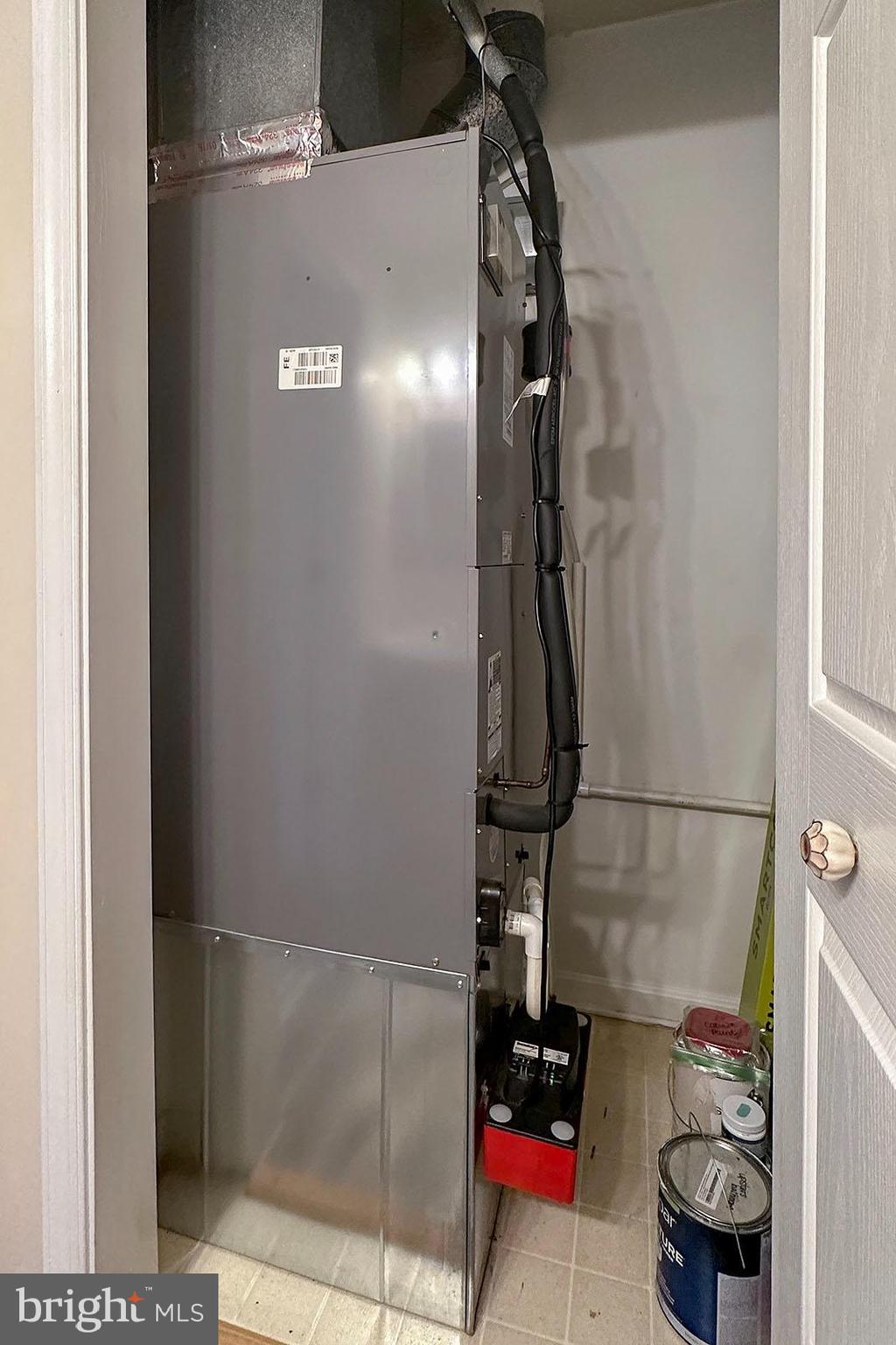 LIMESTONE COURT - Residential Lease