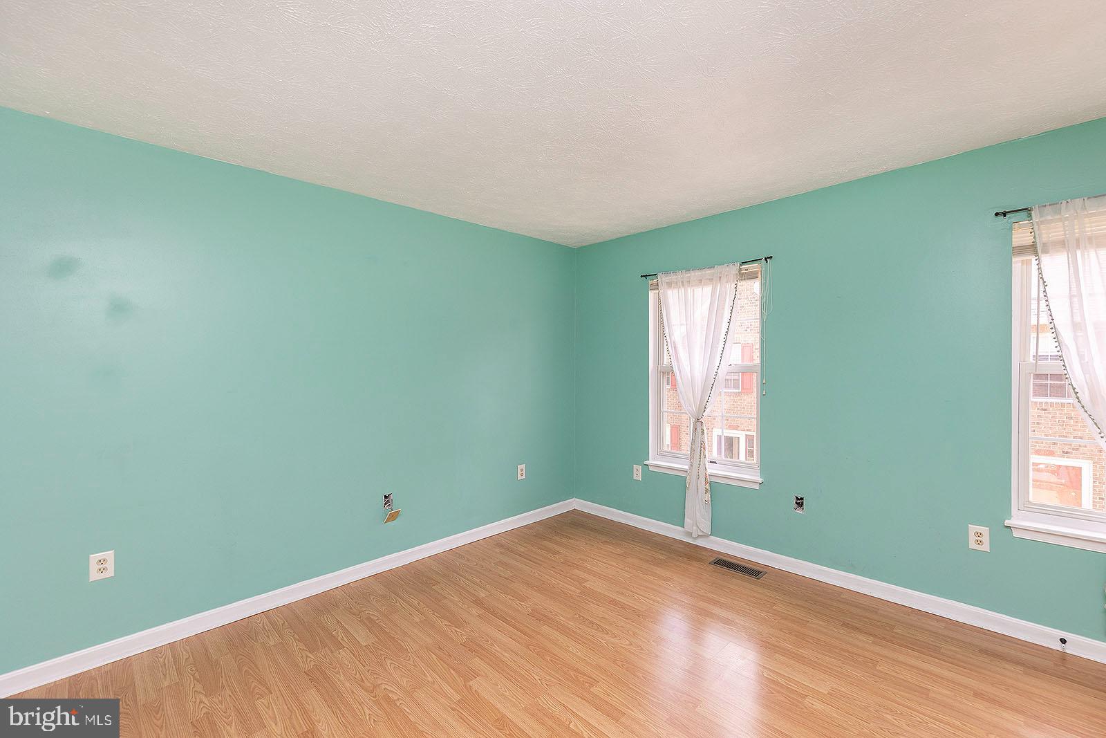 LIMESTONE COURT - Residential Lease