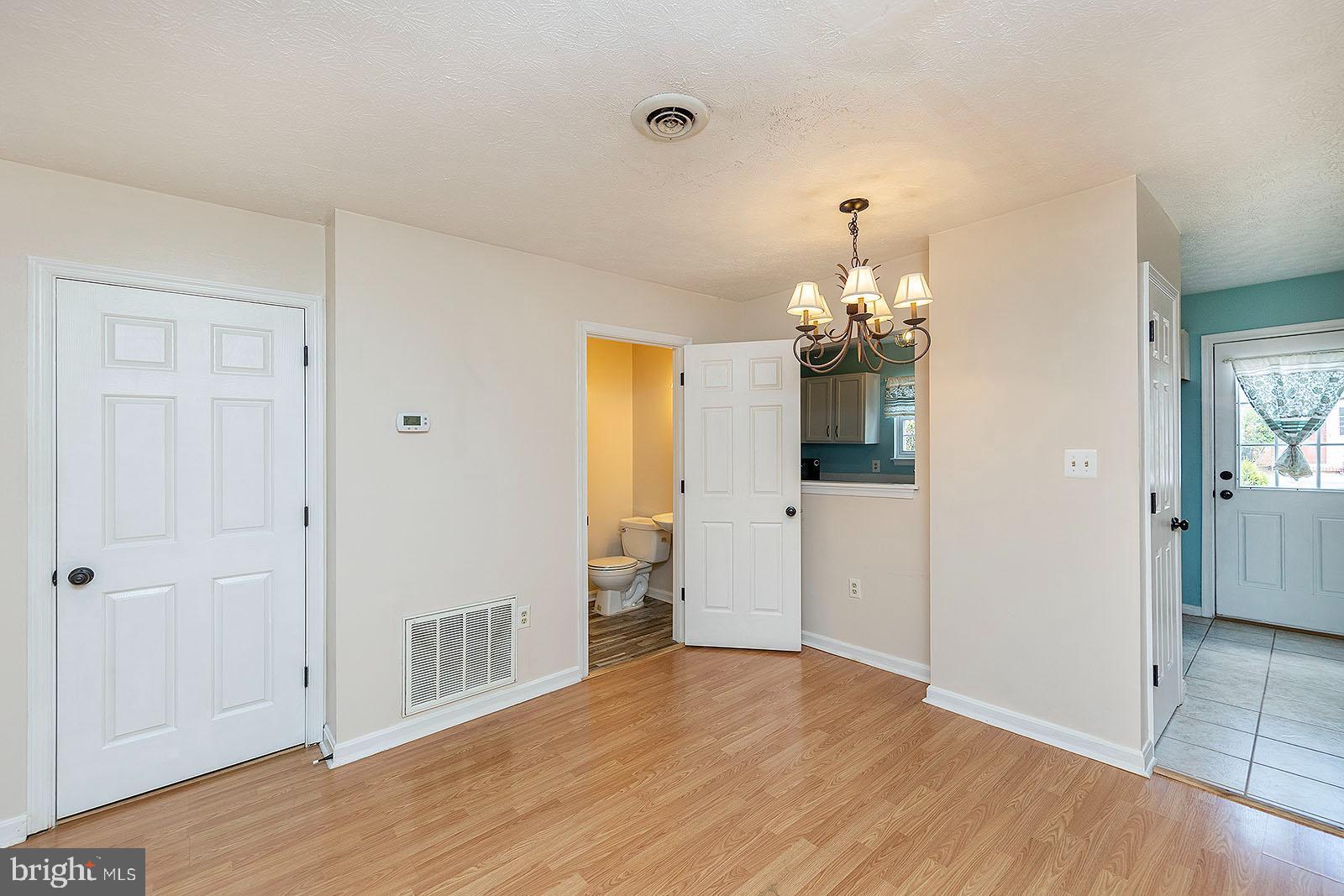 LIMESTONE COURT - Residential Lease