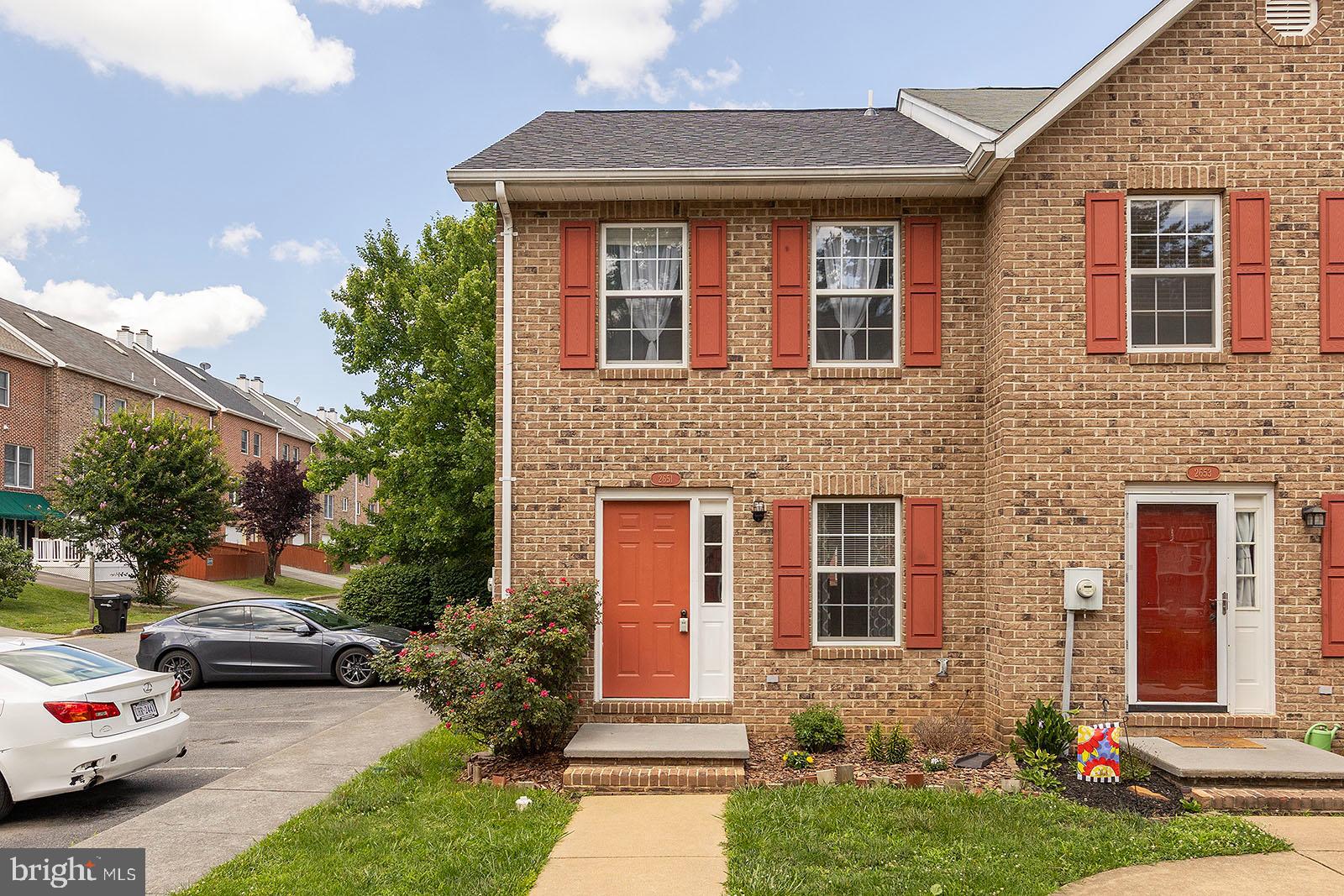 LIMESTONE COURT - Residential Lease