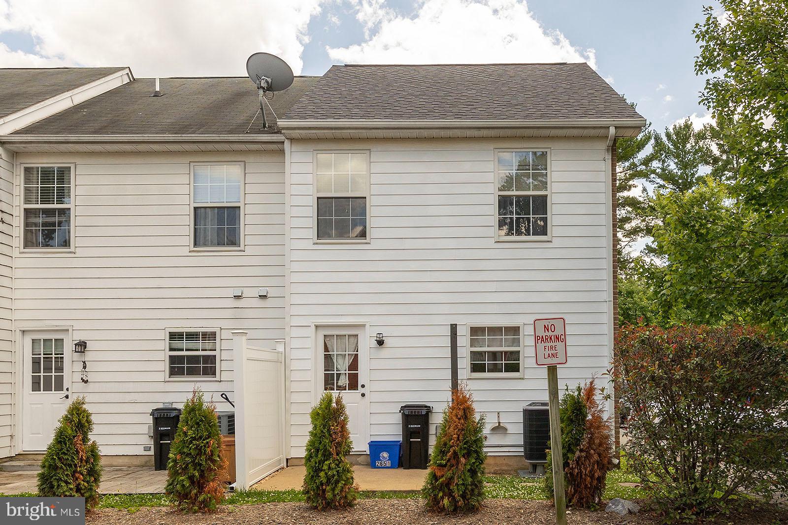 LIMESTONE COURT - Residential Lease