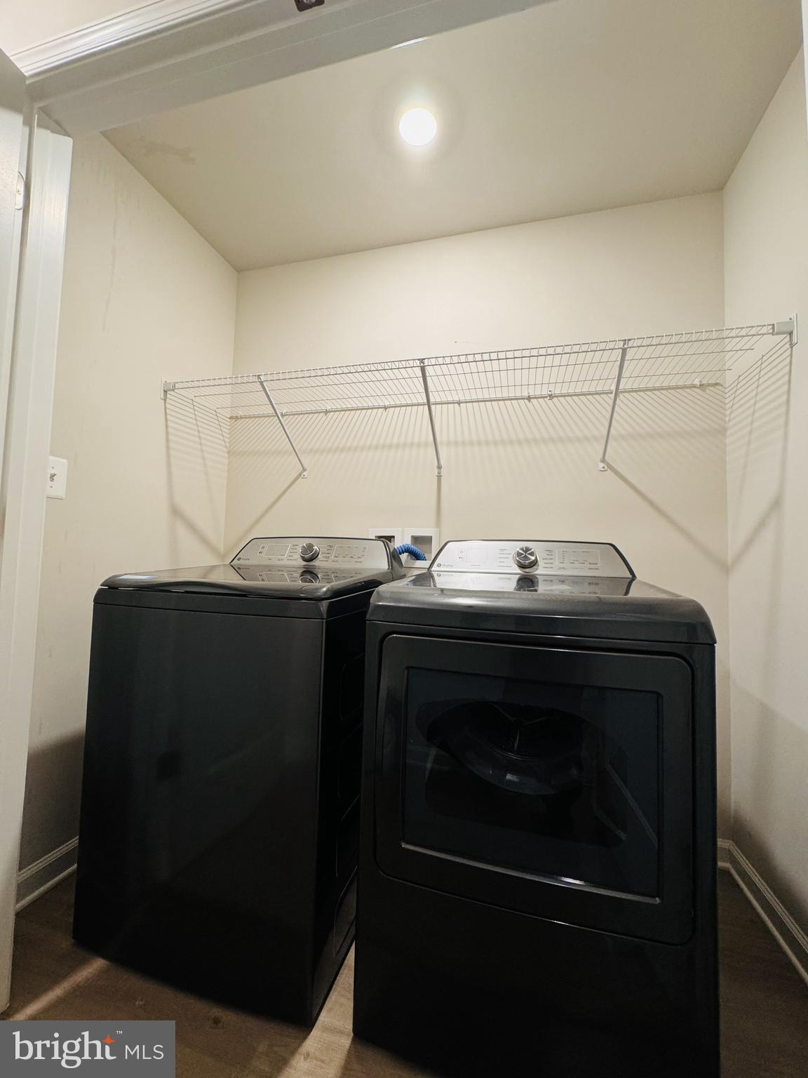 HOMEPLACE AT RIVERSIDE - Residential Lease