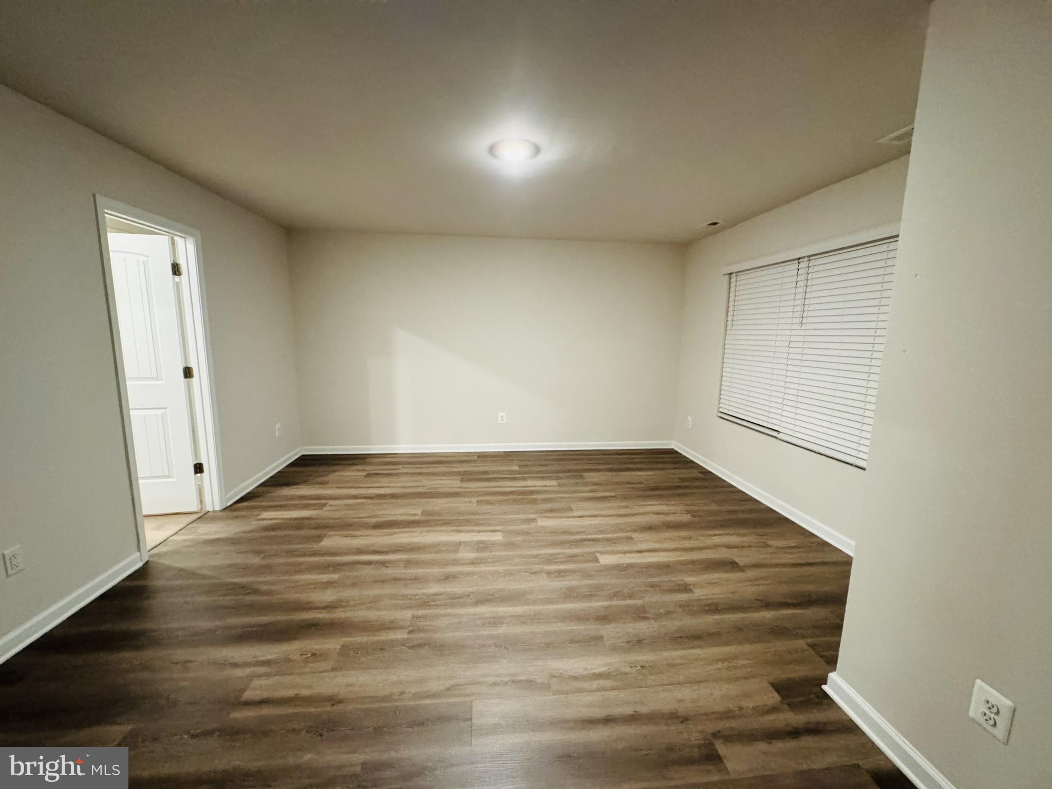 HOMEPLACE AT RIVERSIDE - Residential Lease