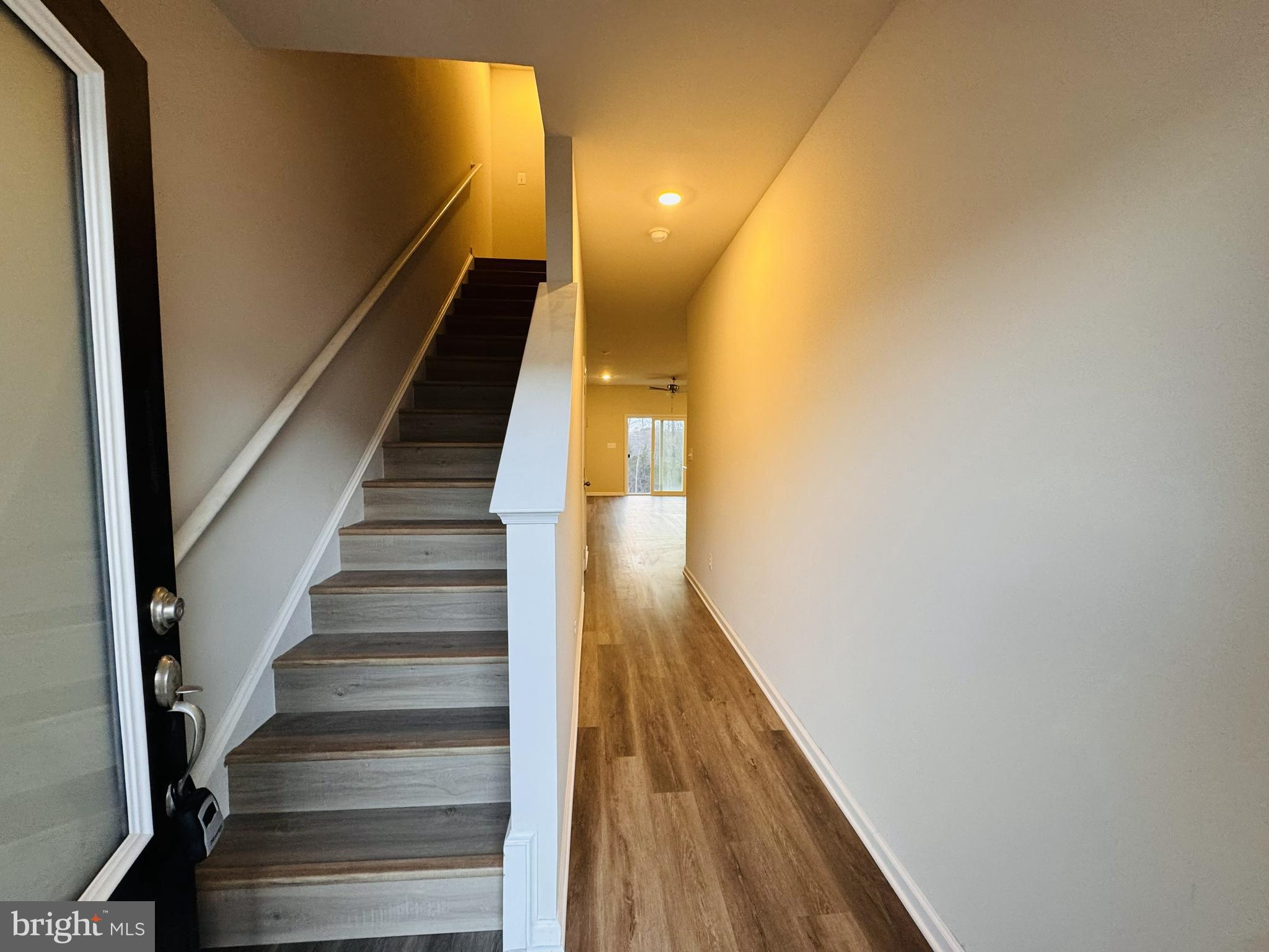 HOMEPLACE AT RIVERSIDE - Residential Lease