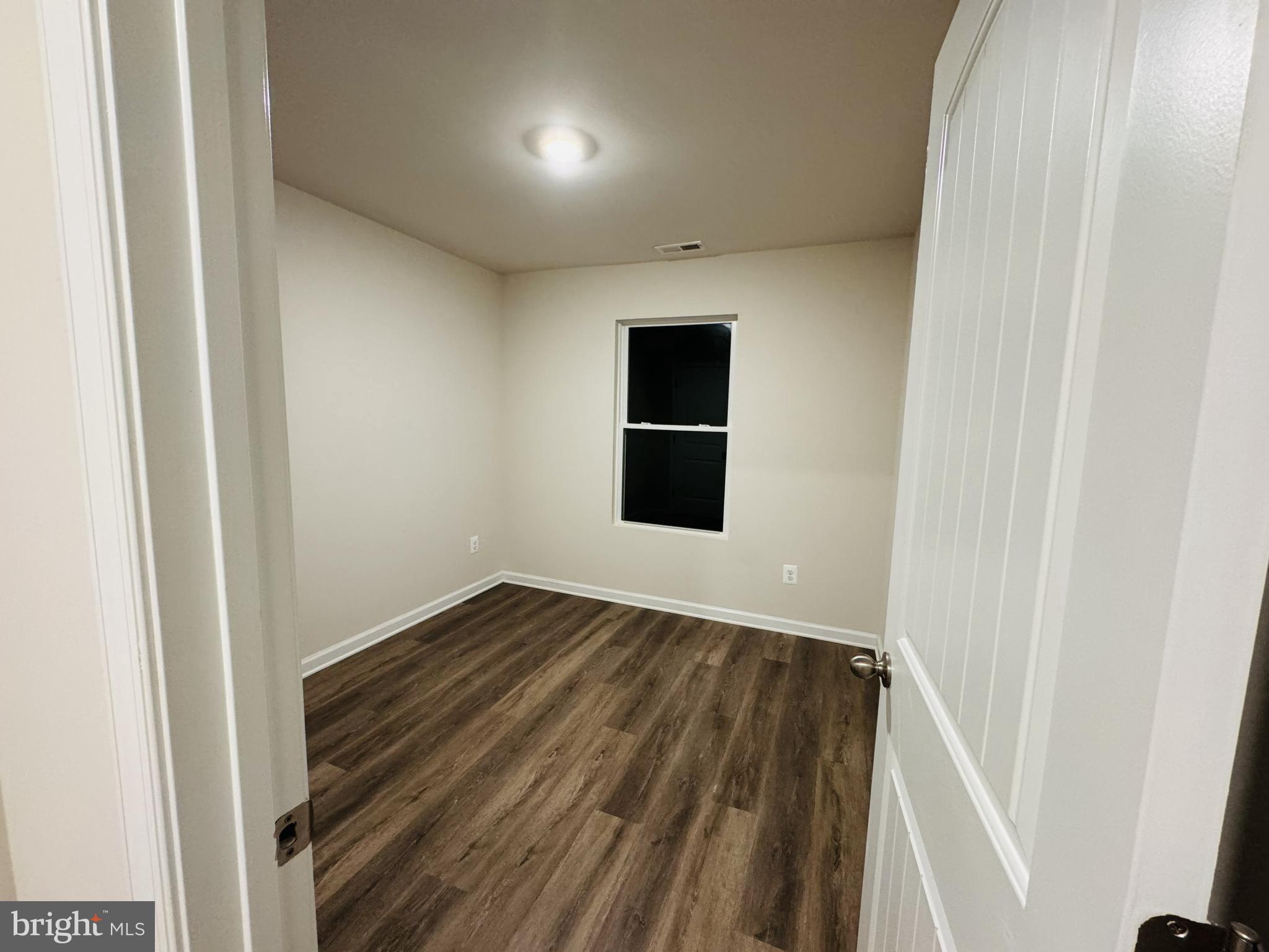 HOMEPLACE AT RIVERSIDE - Residential Lease