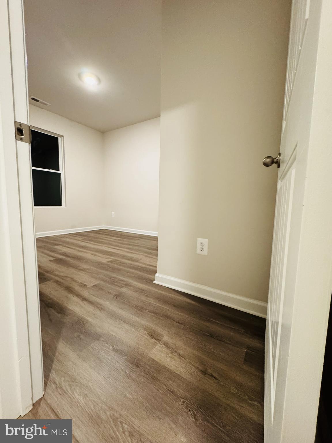 HOMEPLACE AT RIVERSIDE - Residential Lease