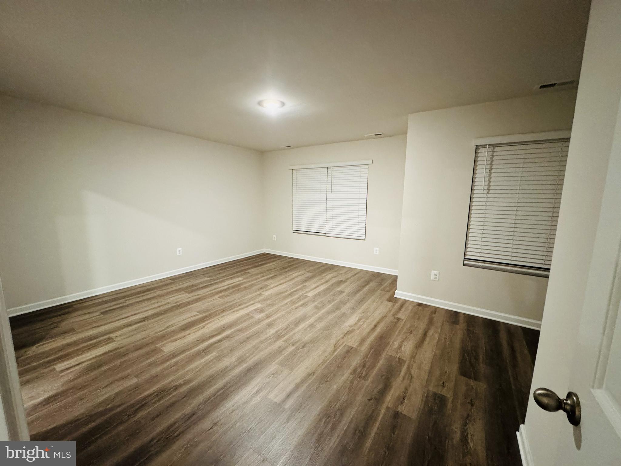 HOMEPLACE AT RIVERSIDE - Residential Lease