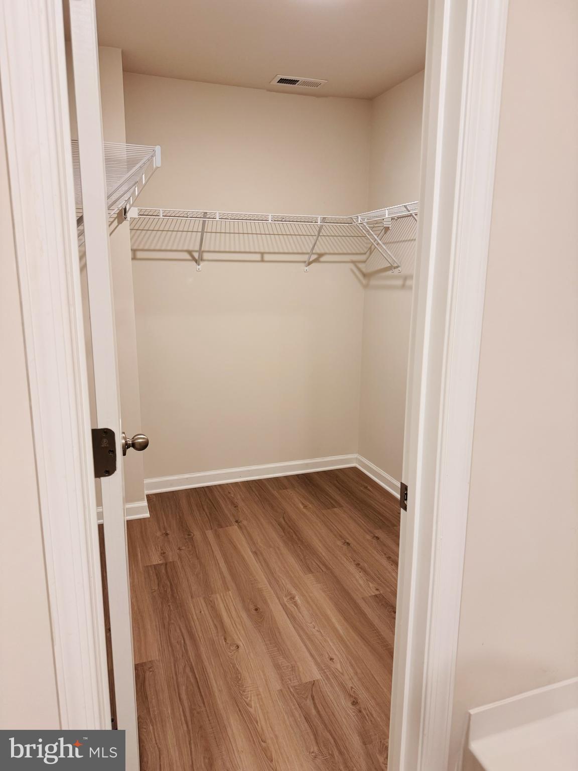 HOMEPLACE AT RIVERSIDE - Residential Lease