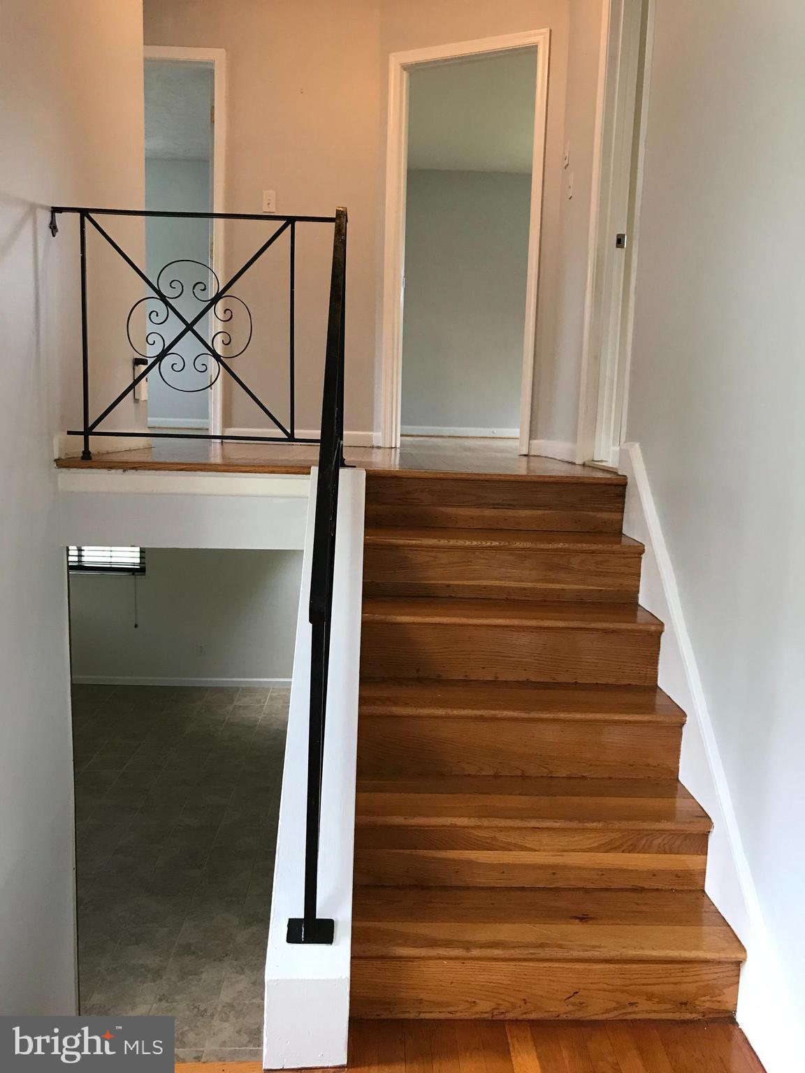 FOREST KNOLLS - Residential Lease