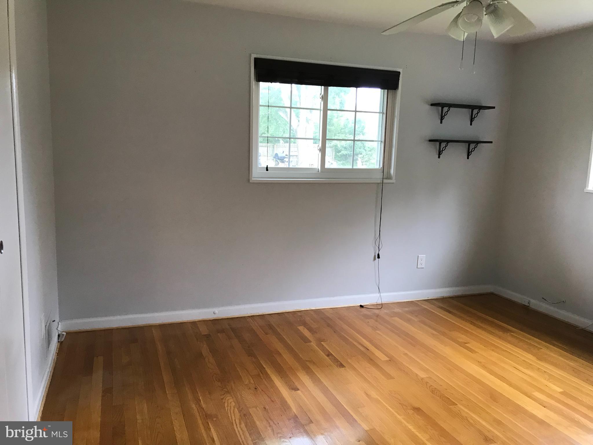 FOREST KNOLLS - Residential Lease