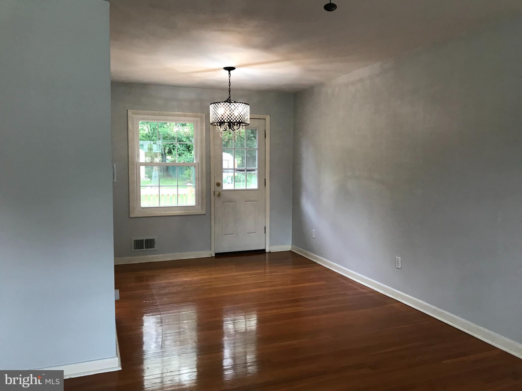 FOREST KNOLLS - Residential Lease