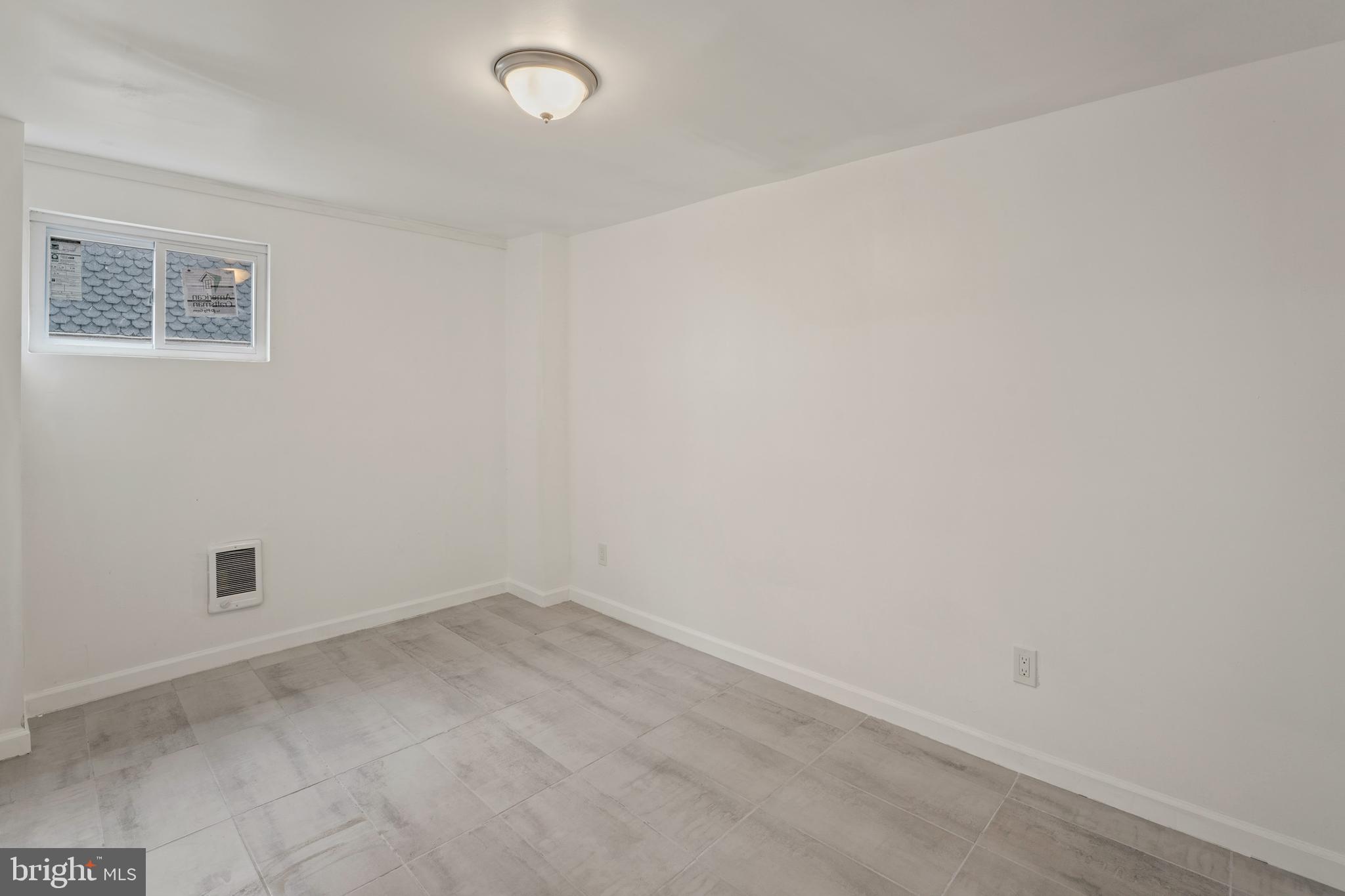 PHILADELPHIA (SOUTHWEST) - Residential