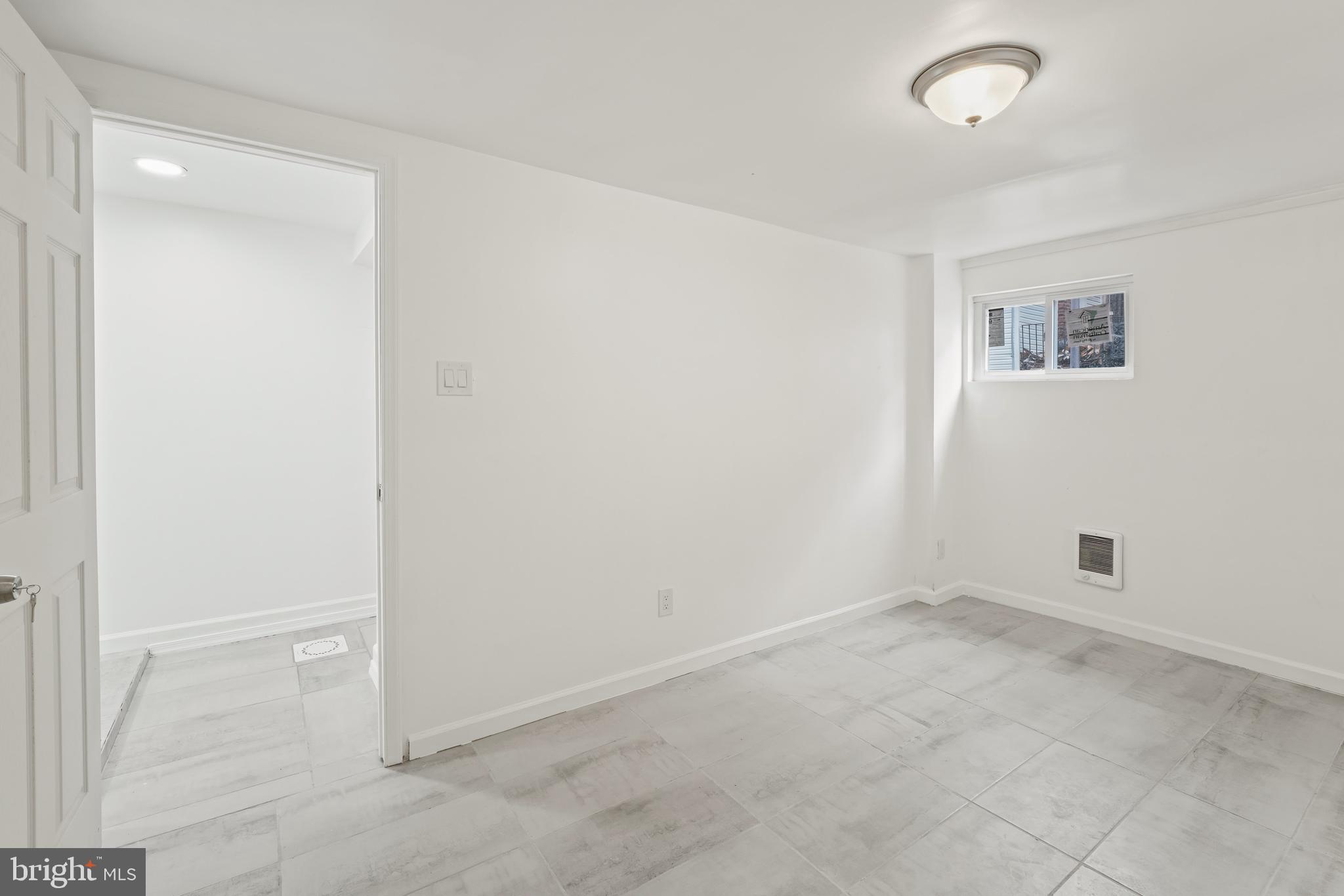 PHILADELPHIA (SOUTHWEST) - Residential