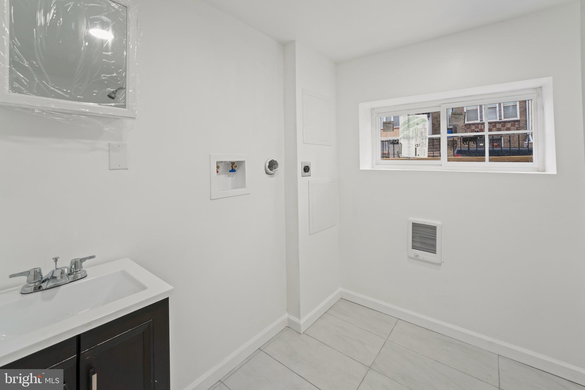 PHILADELPHIA (SOUTHWEST) - Residential