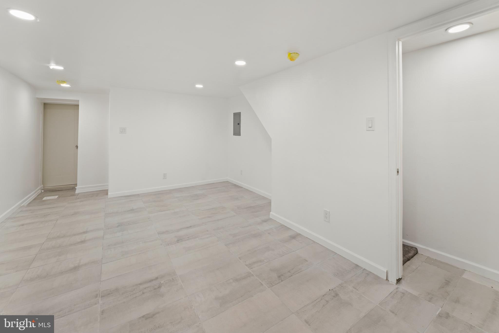PHILADELPHIA (SOUTHWEST) - Residential