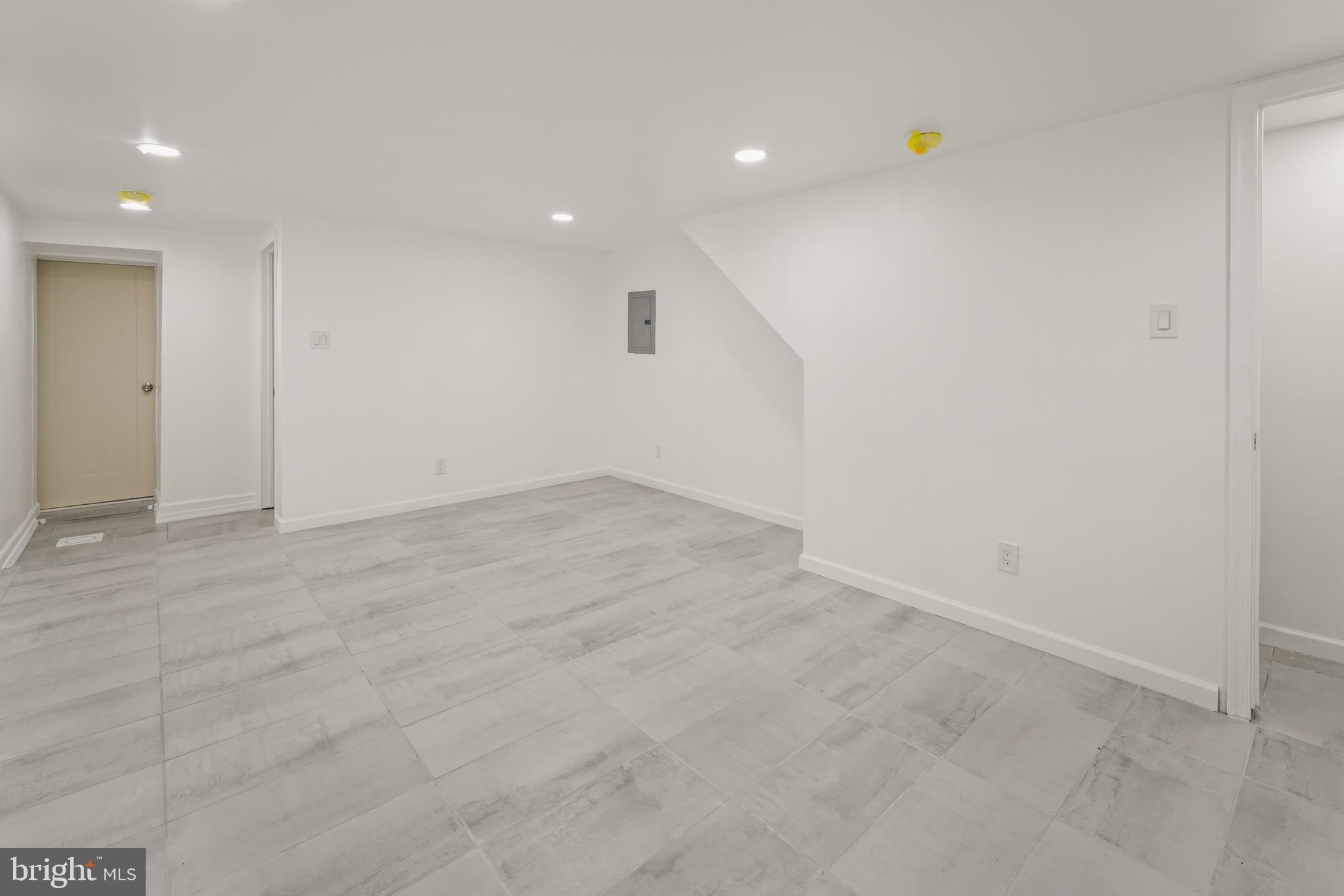 PHILADELPHIA (SOUTHWEST) - Residential