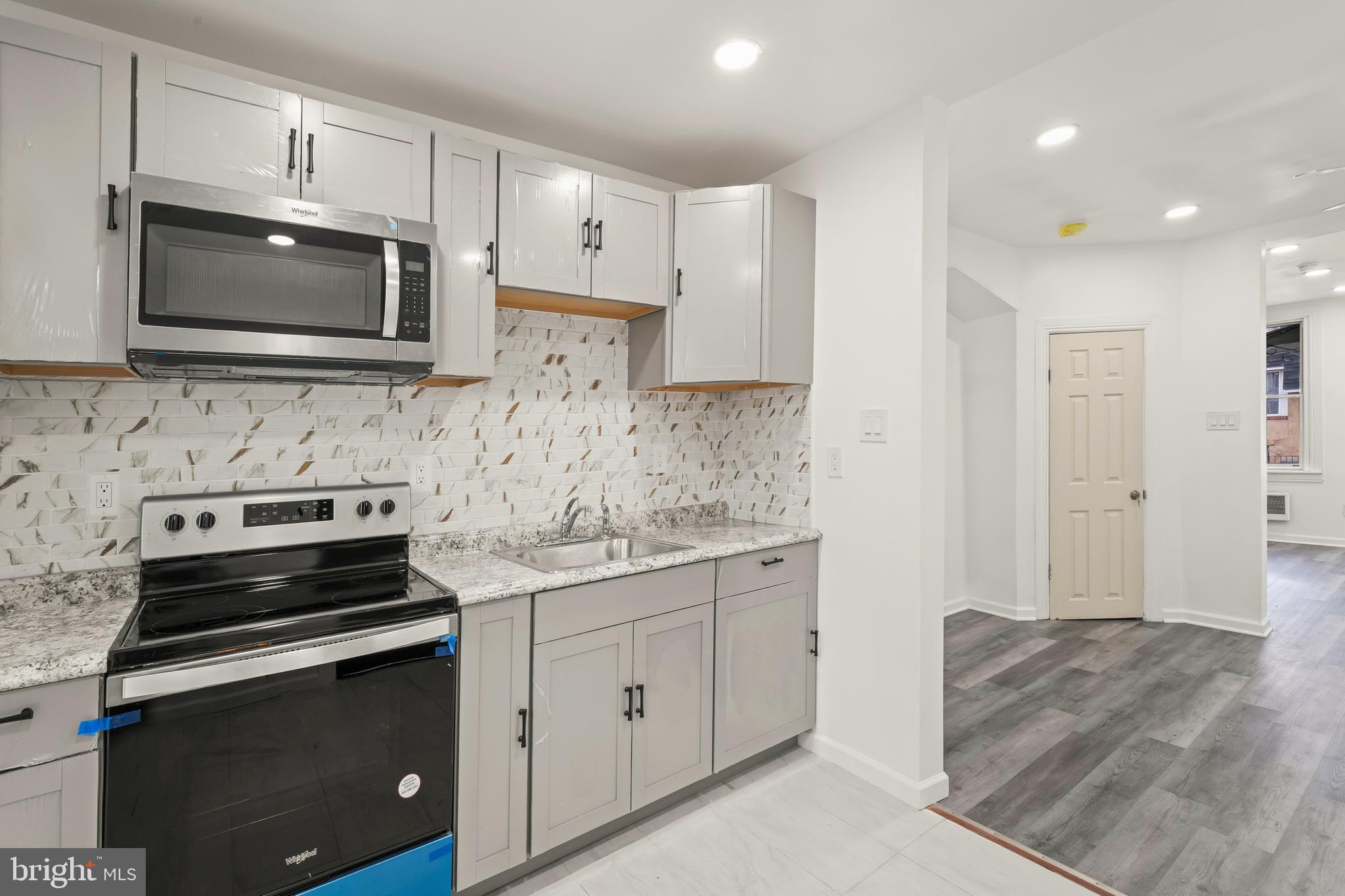 PHILADELPHIA (SOUTHWEST) - Residential