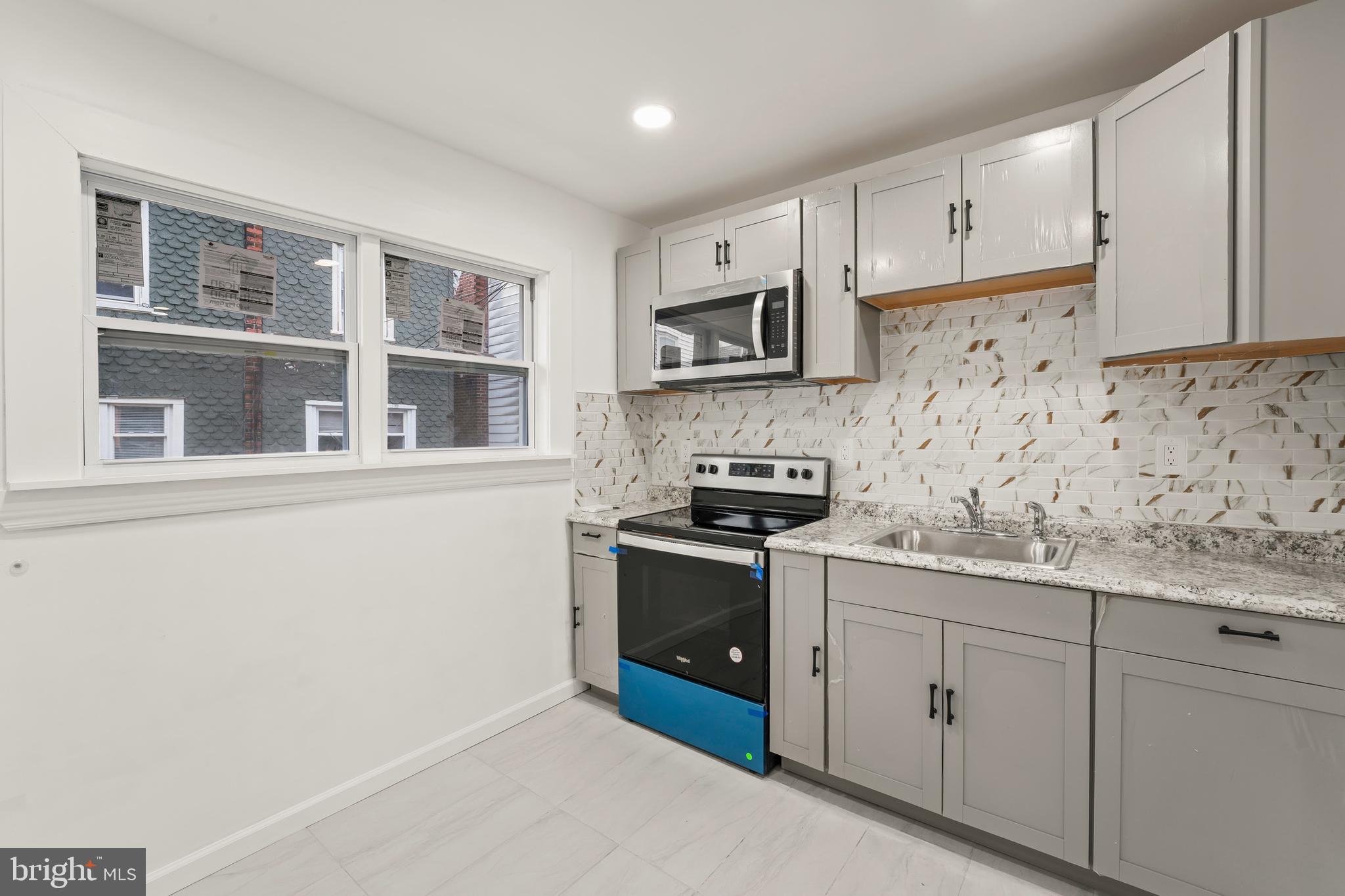 PHILADELPHIA (SOUTHWEST) - Residential