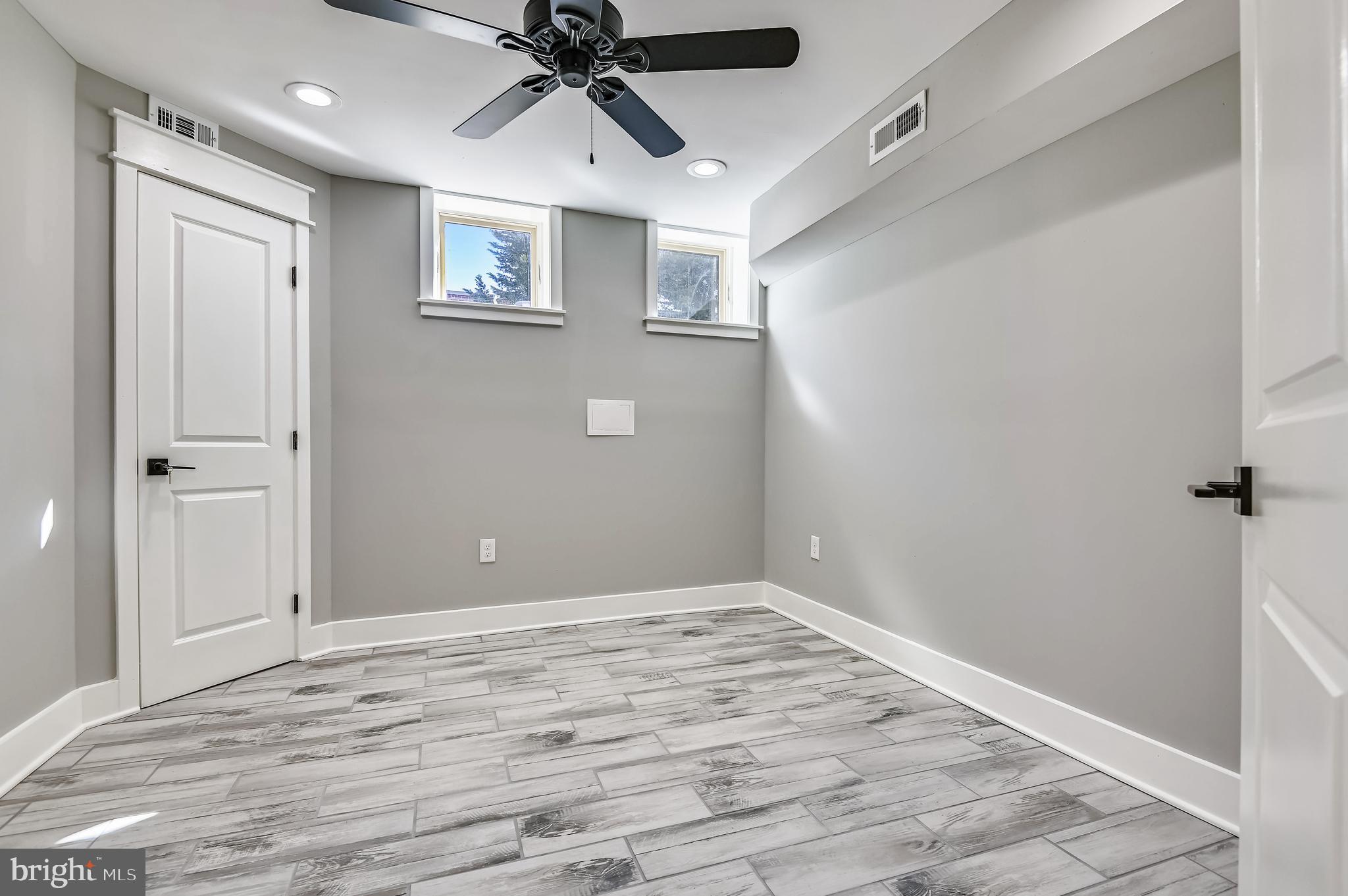 RIVERSIDE - Residential