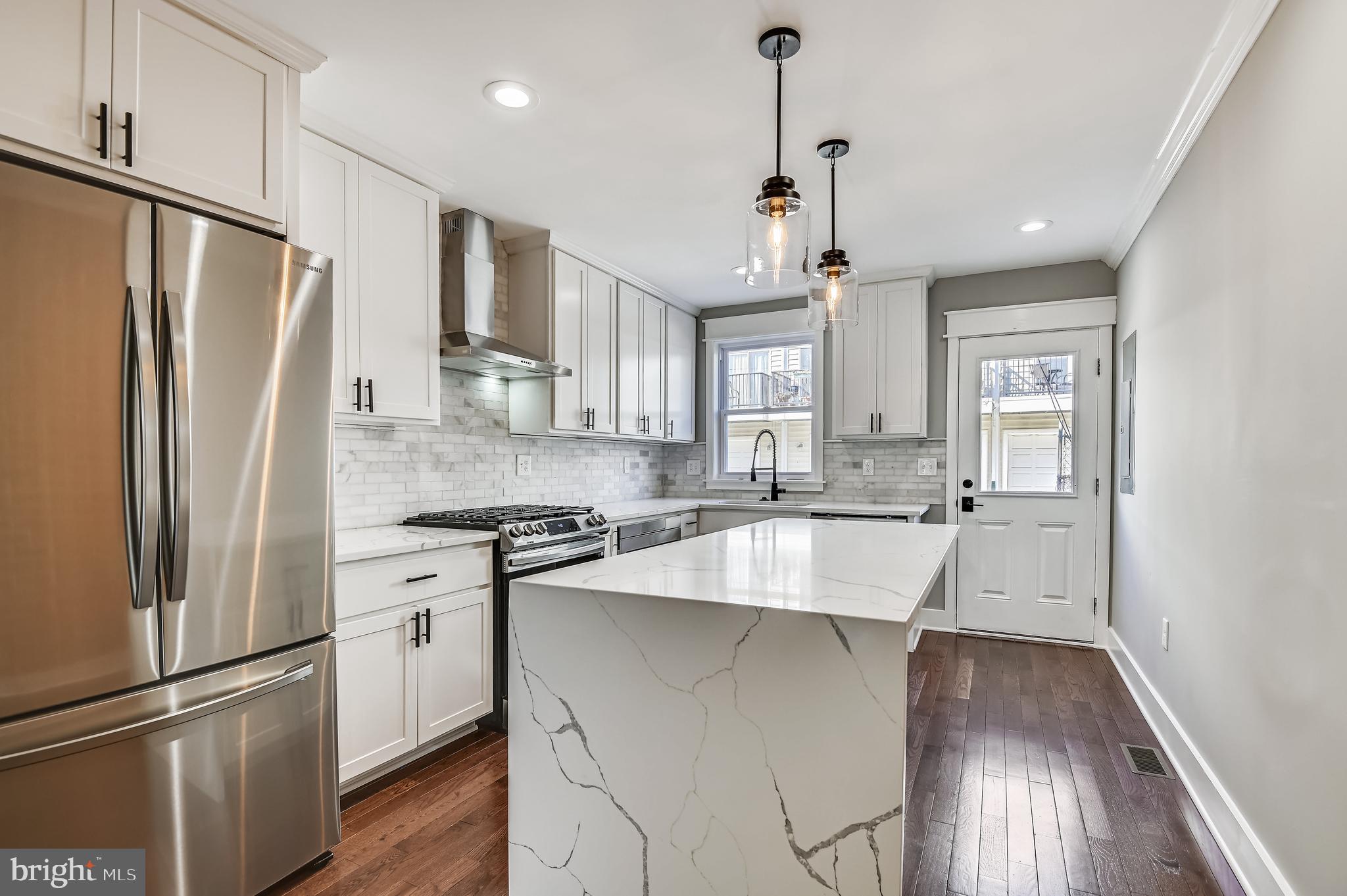 RIVERSIDE - Residential