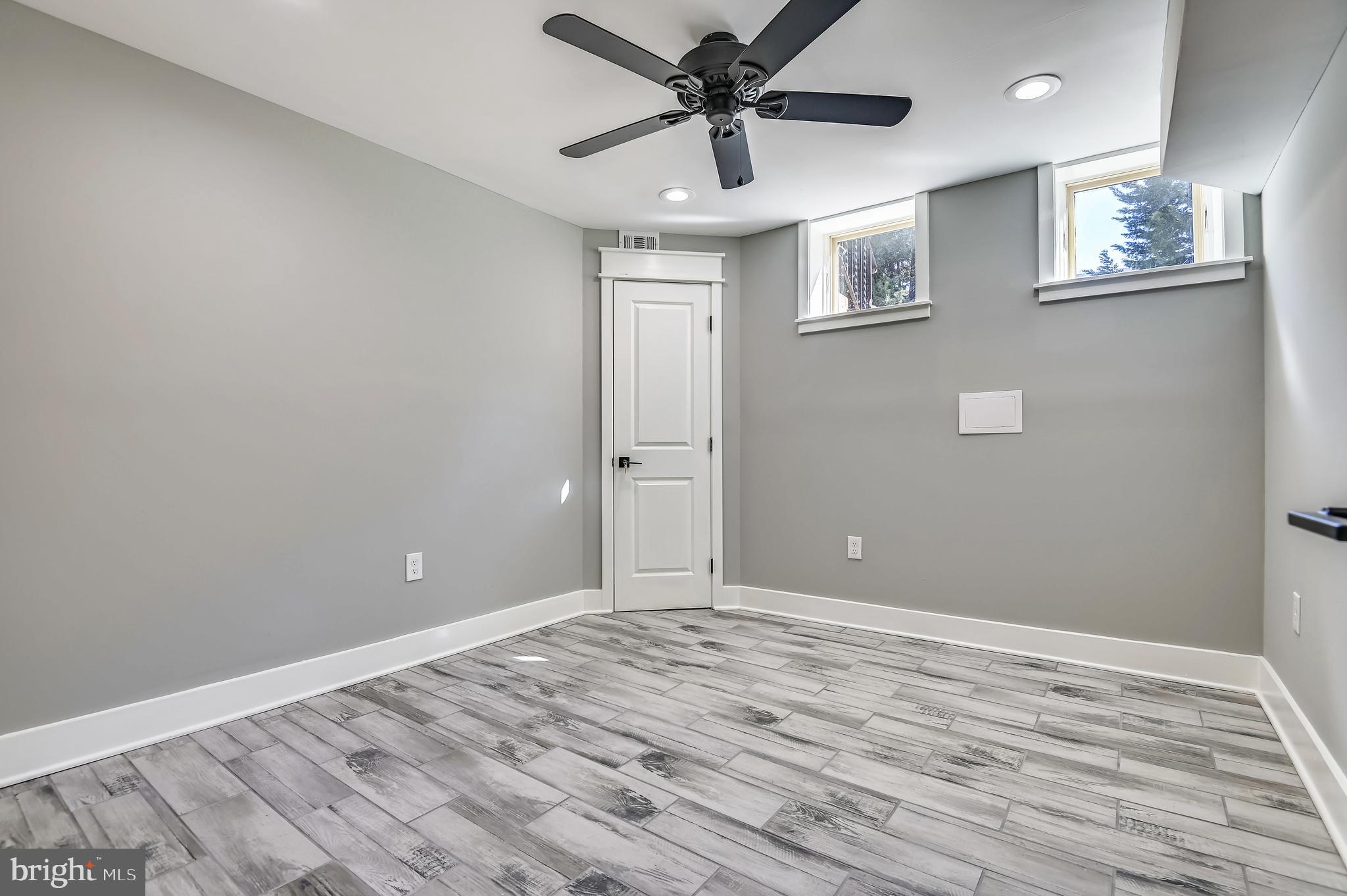 RIVERSIDE - Residential