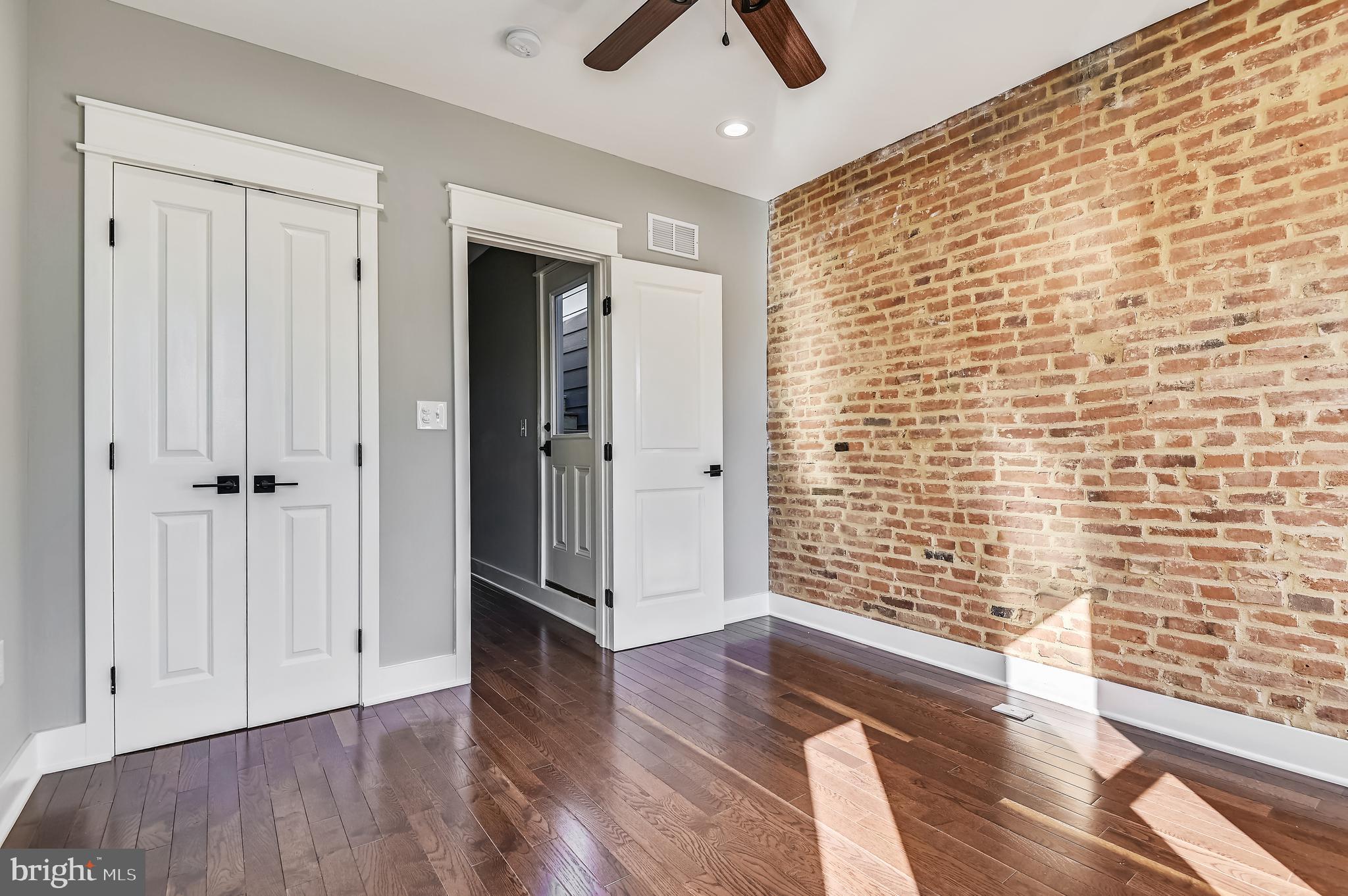 RIVERSIDE - Residential