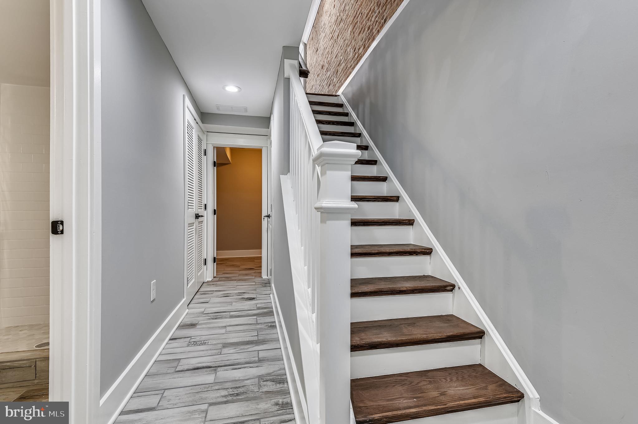 RIVERSIDE - Residential