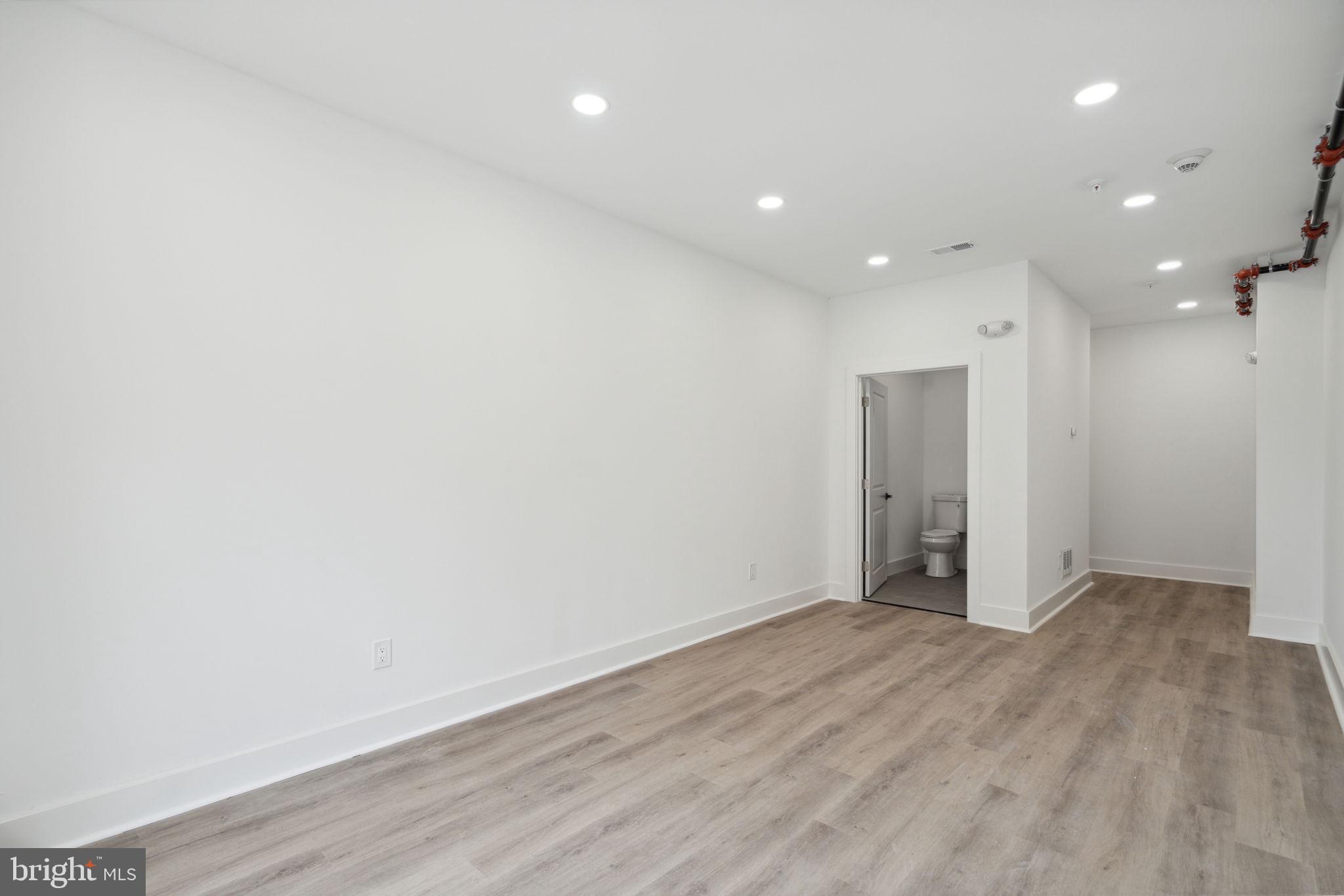 OLDE KENSINGTON - Residential Lease