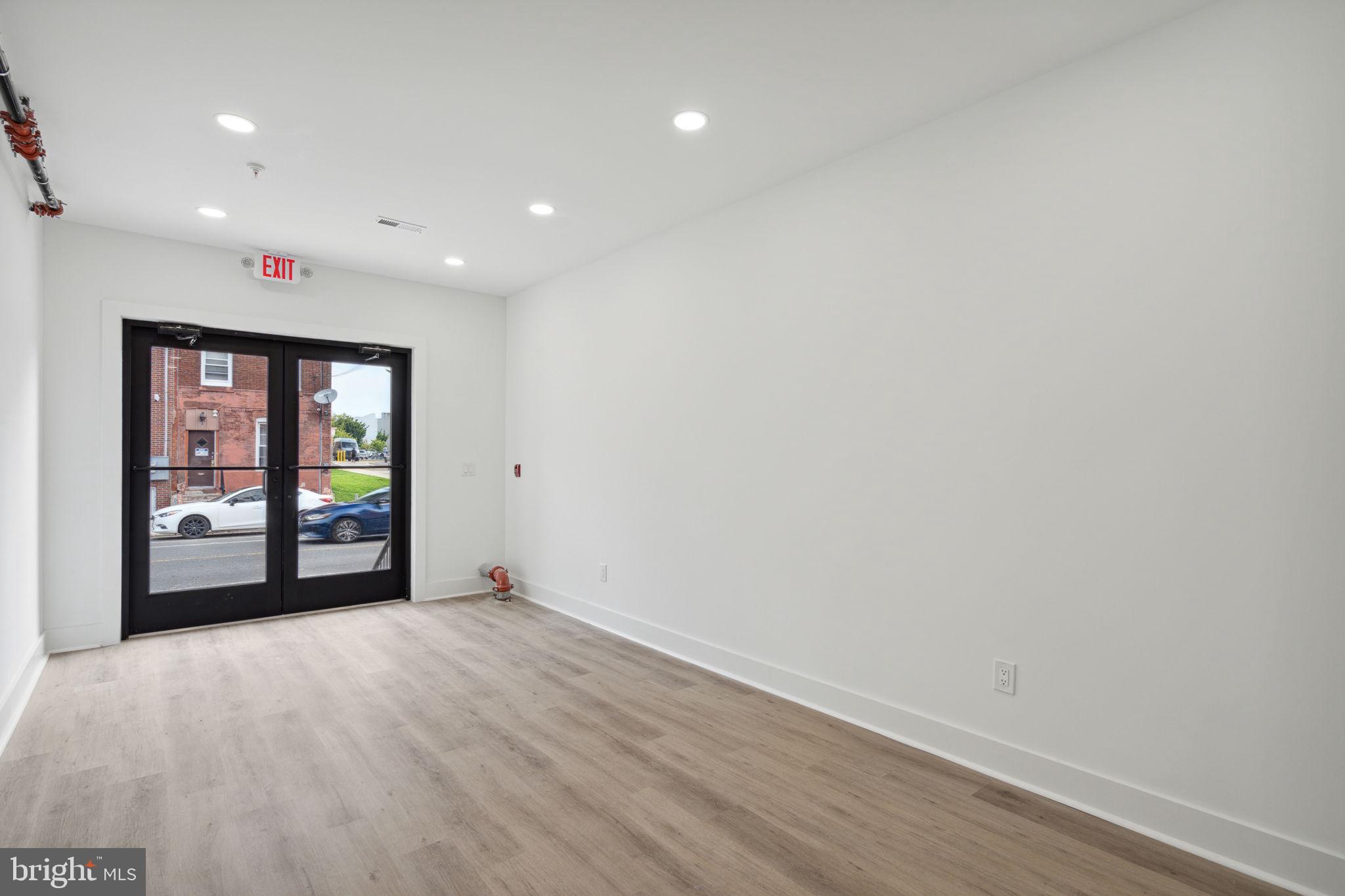 OLDE KENSINGTON - Residential Lease