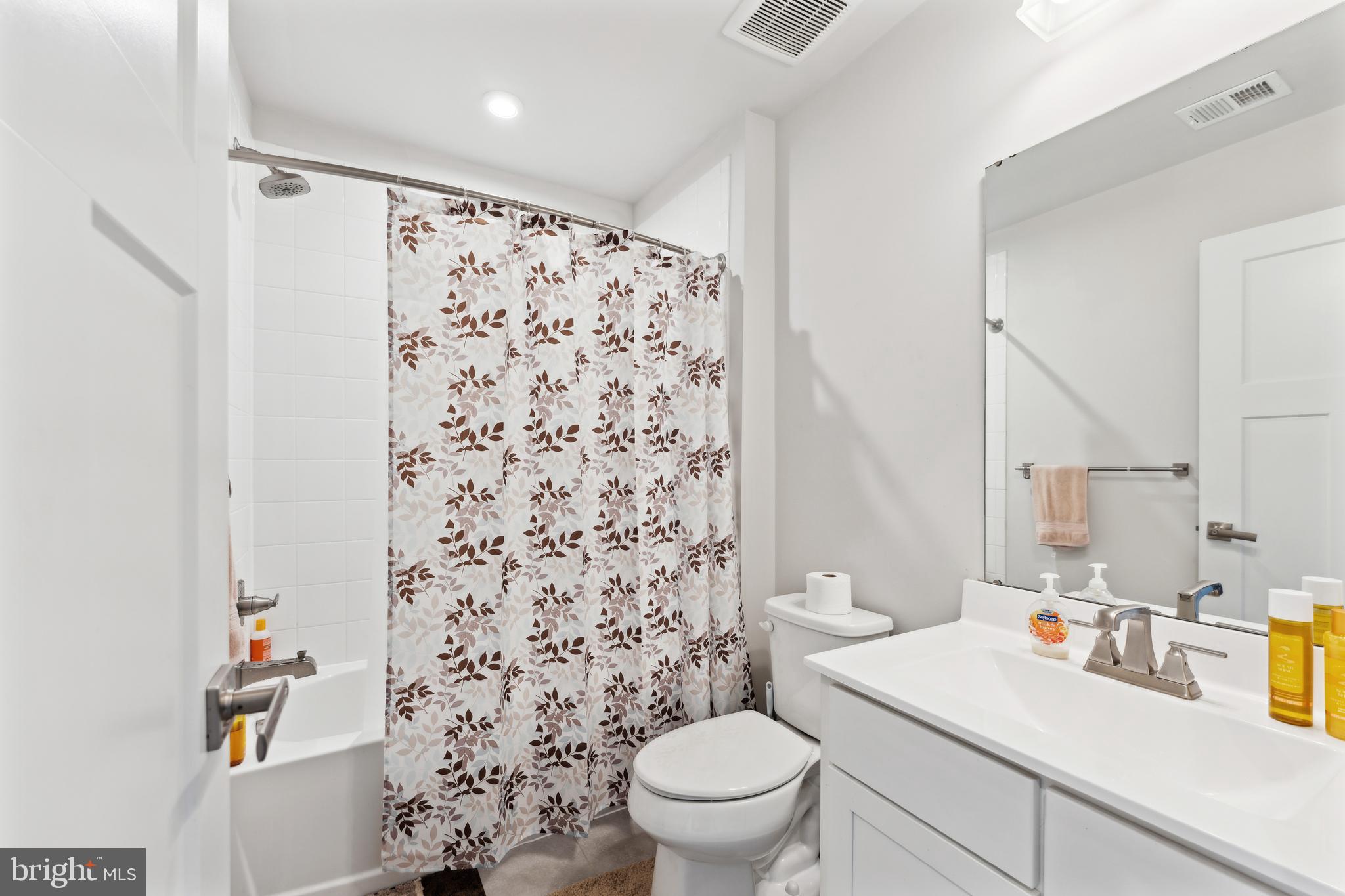 HOLLY RIDGE - Residential