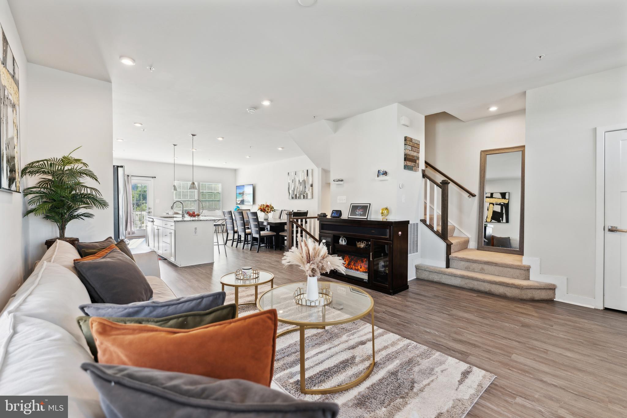 HOLLY RIDGE - Residential