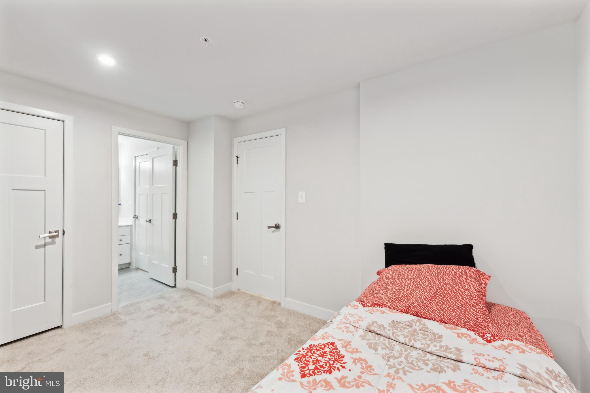 HOLLY RIDGE - Residential