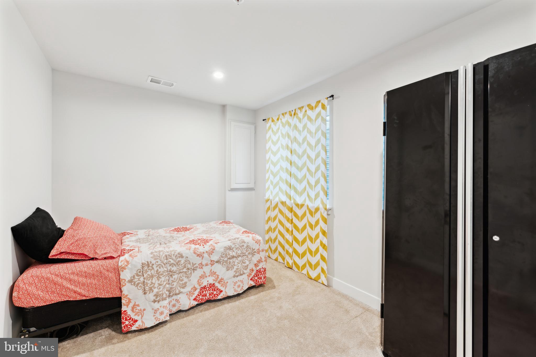 HOLLY RIDGE - Residential