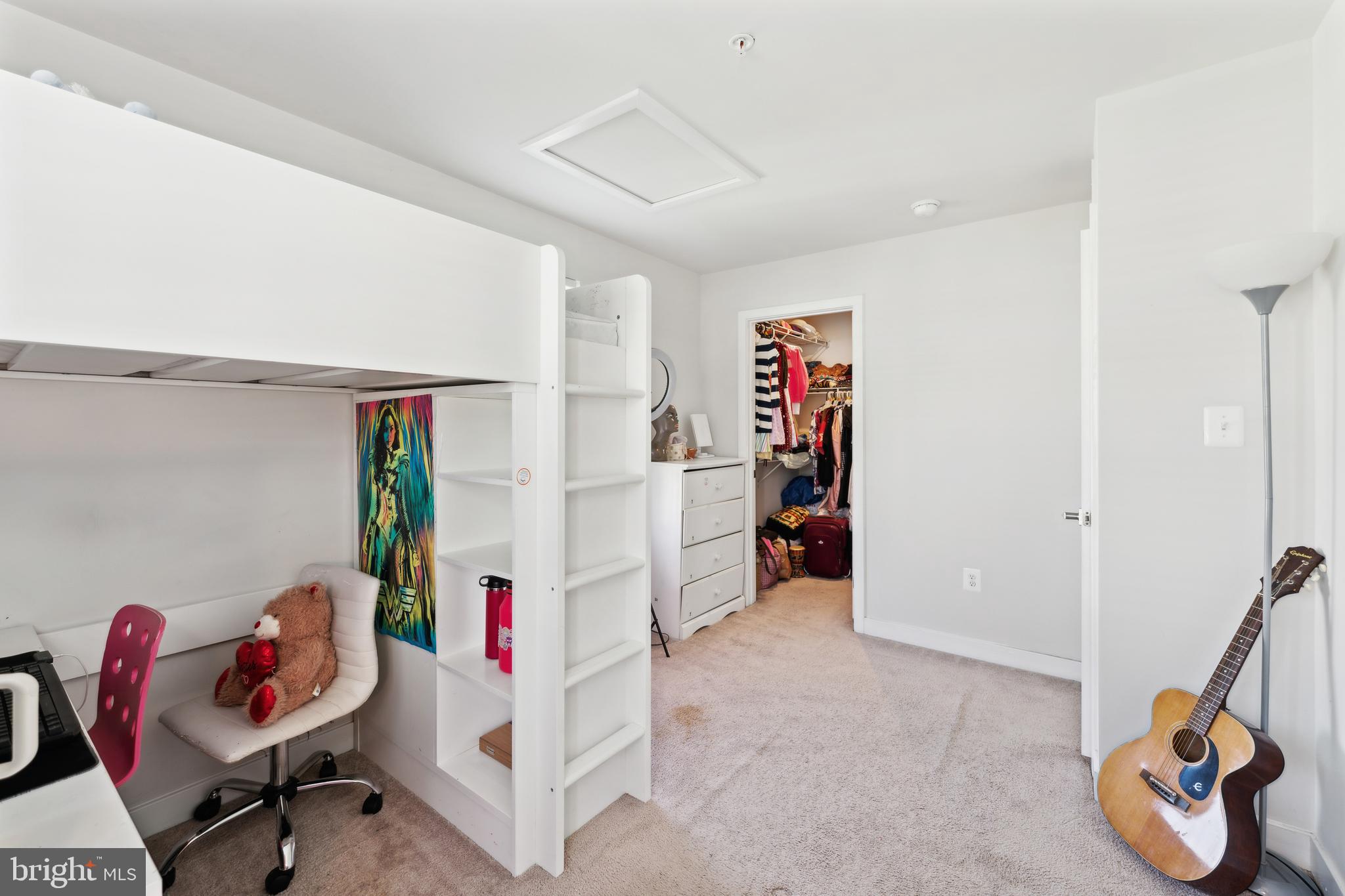 HOLLY RIDGE - Residential