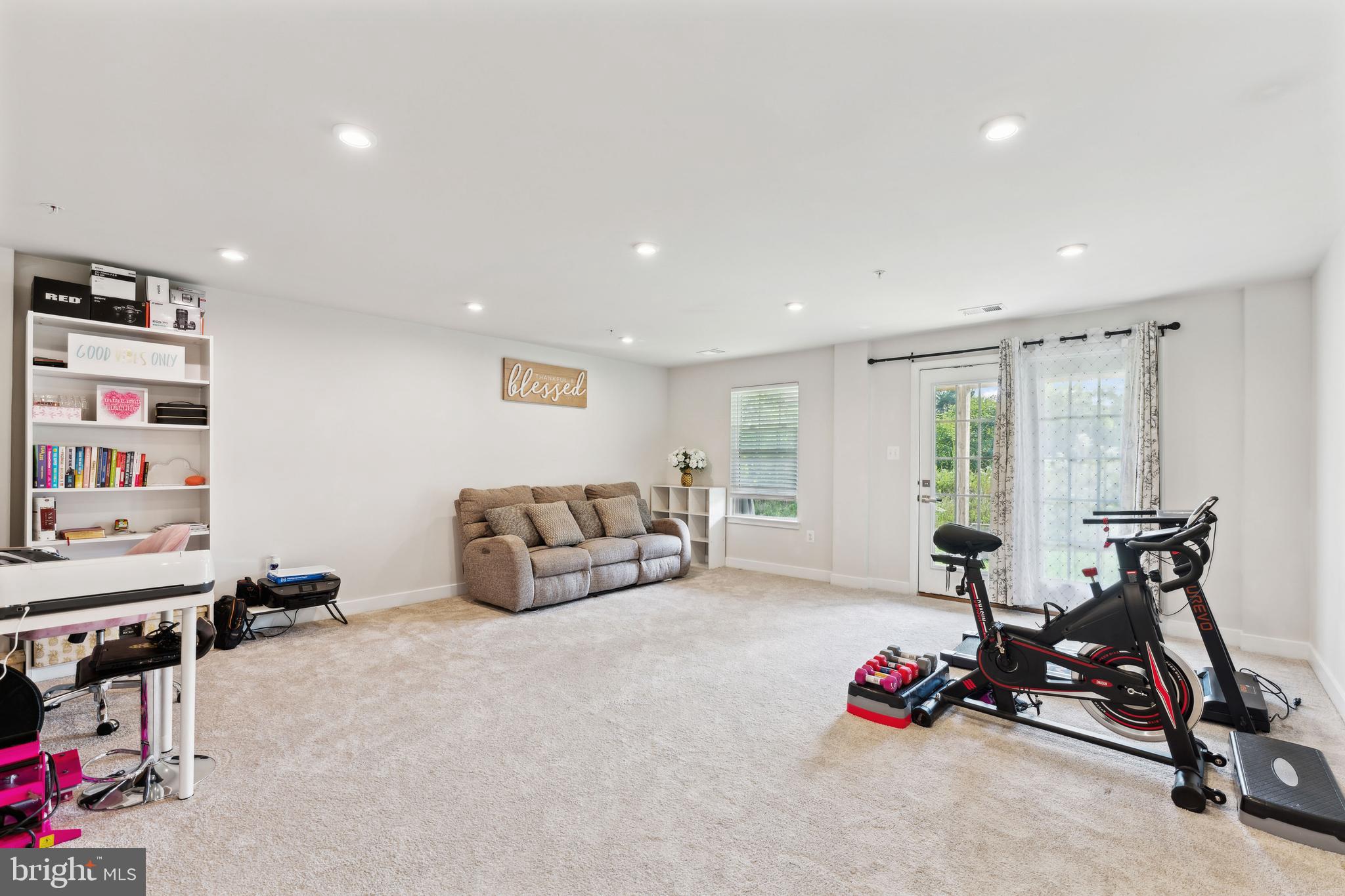 HOLLY RIDGE - Residential